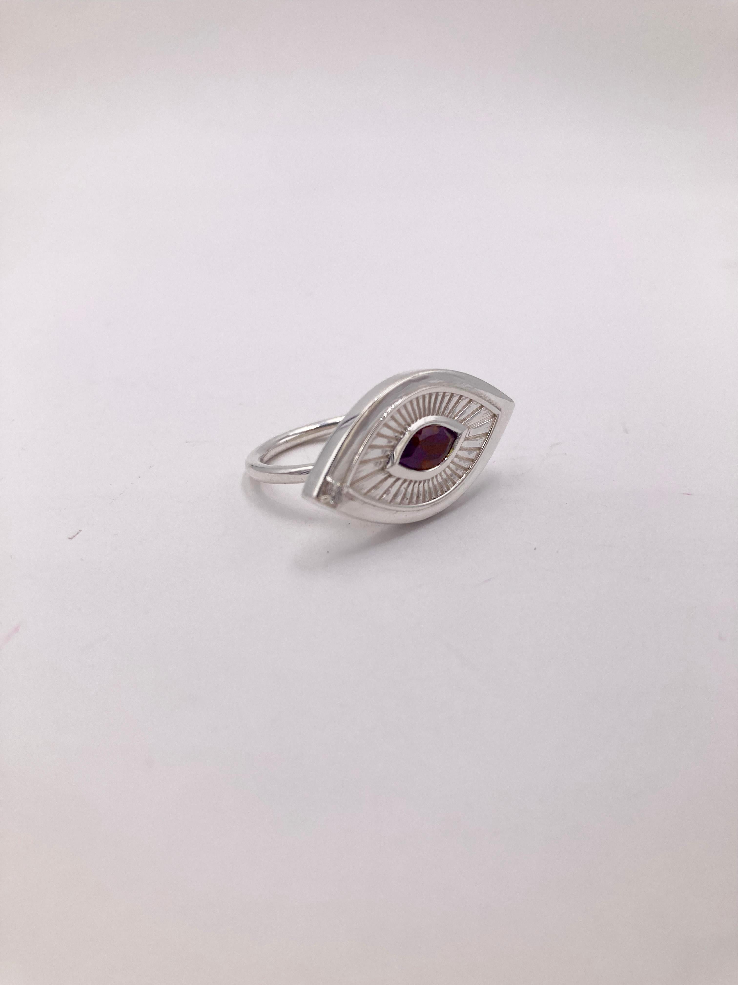 Eye Shape Victorian Sigh 18K White Gold Garnet Diamond Symbolist Ring In New Condition For Sale In Rome, IT