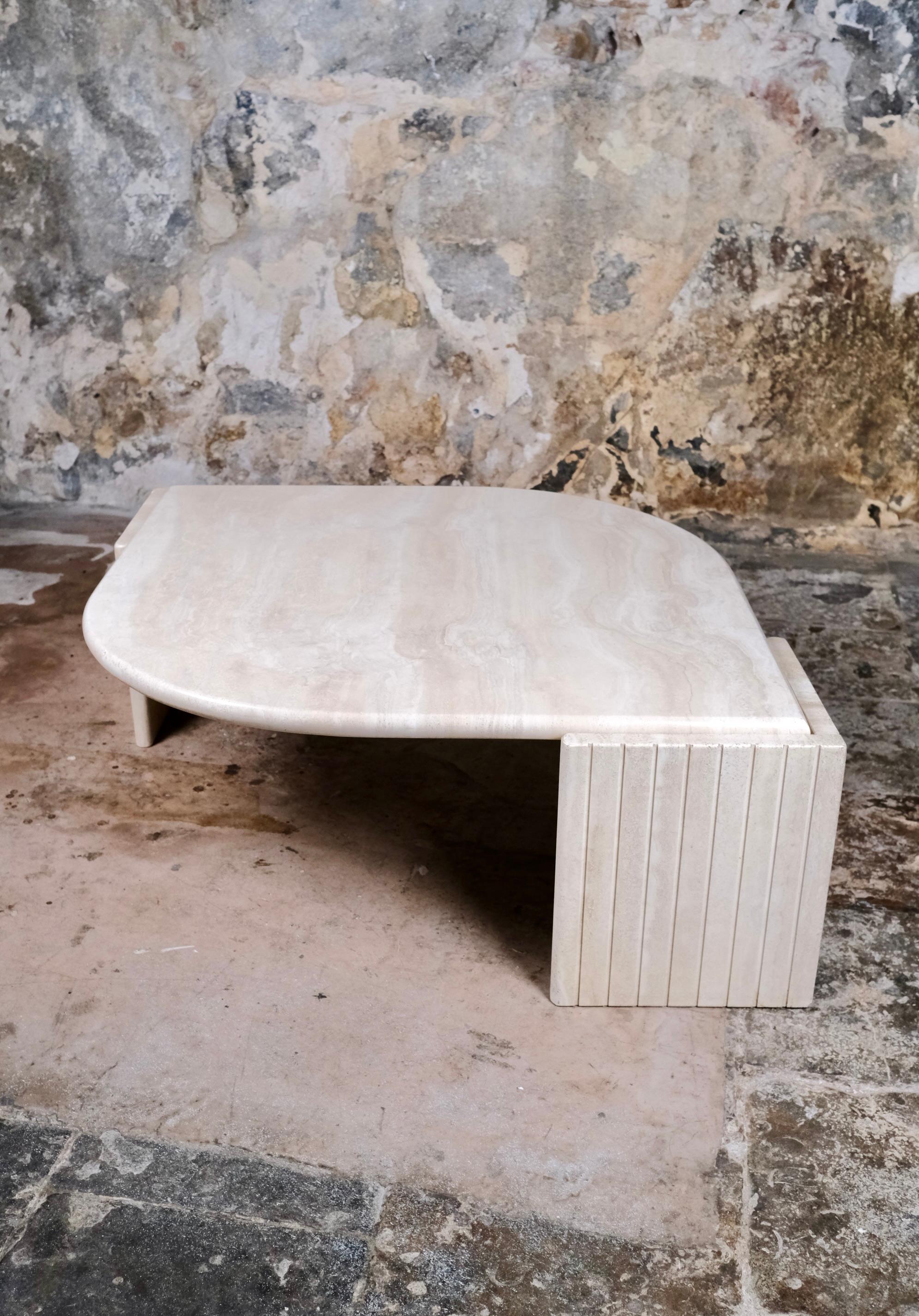 Late 20th Century Eye-shaped travertine coffee table by Roche Bobois, France, 1980s For Sale