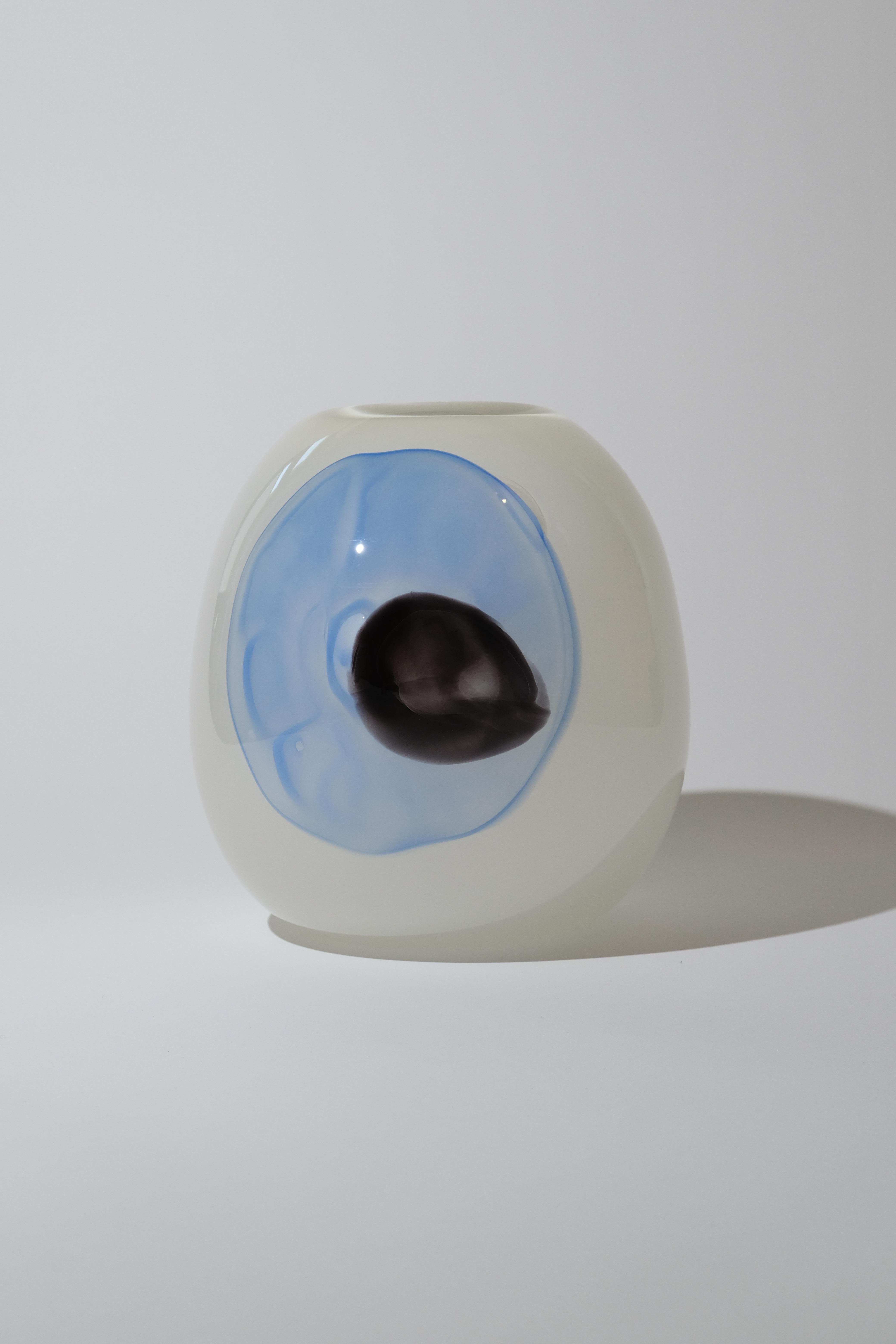 Czech EYE Vase Big Blue: A Visionary Glass Sculpture by Ursula Futura For Sale