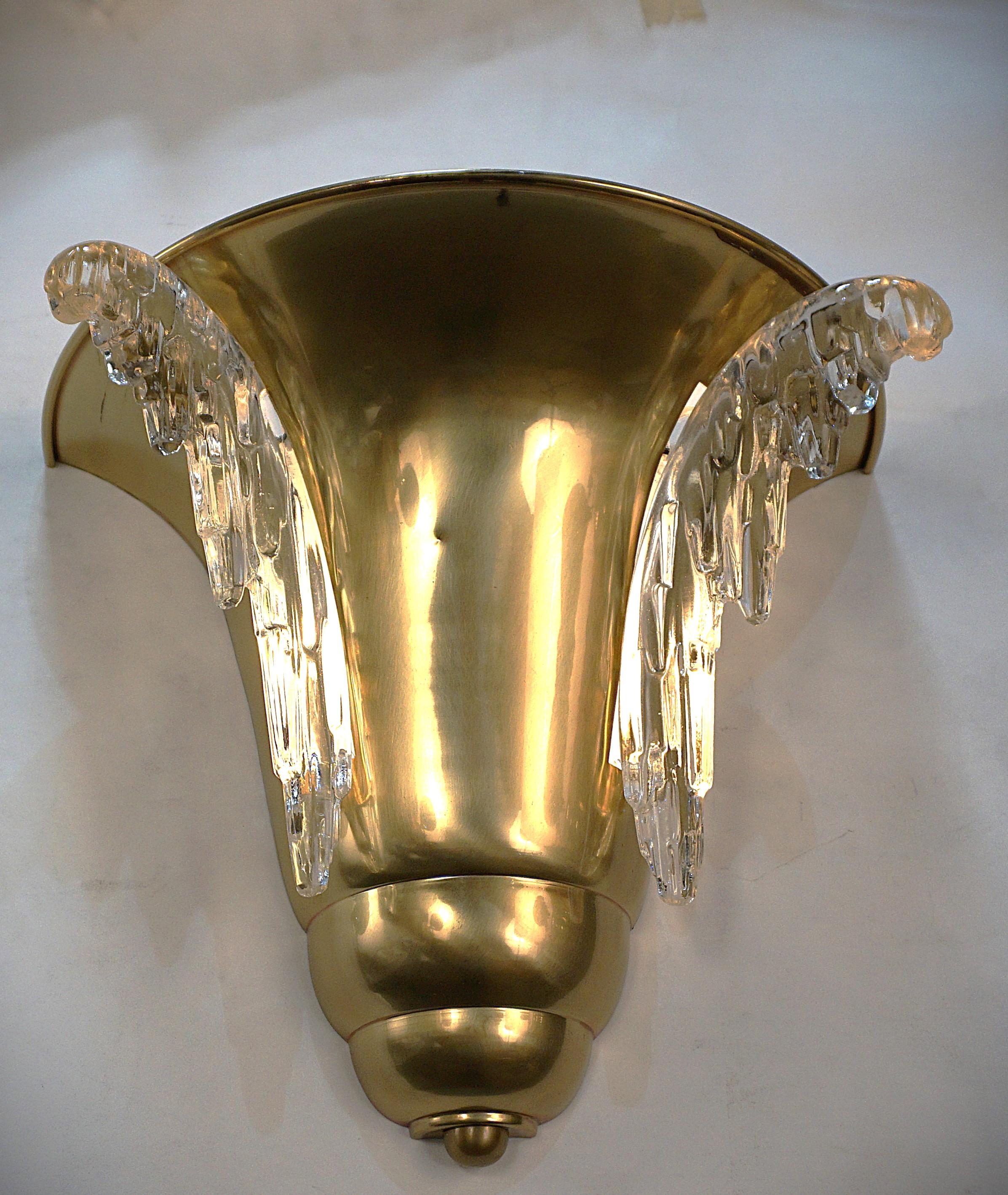 Bronze Ezan Petitot 1930's Art Deco Wall Sconce For Sale