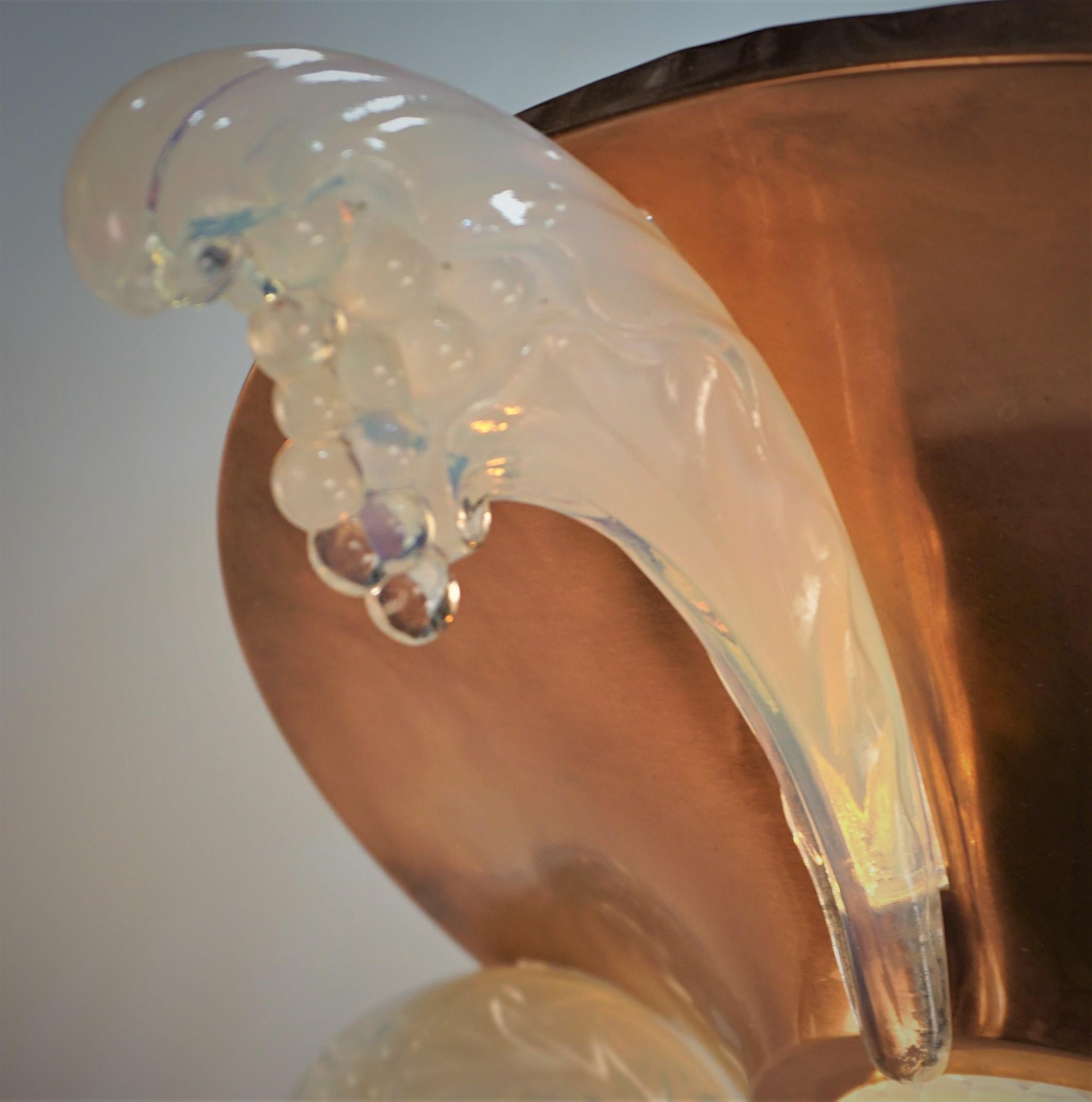 Ezan & Petitot Opaleszierendes Glas Art Deco Kronleuchter (Kupfer)