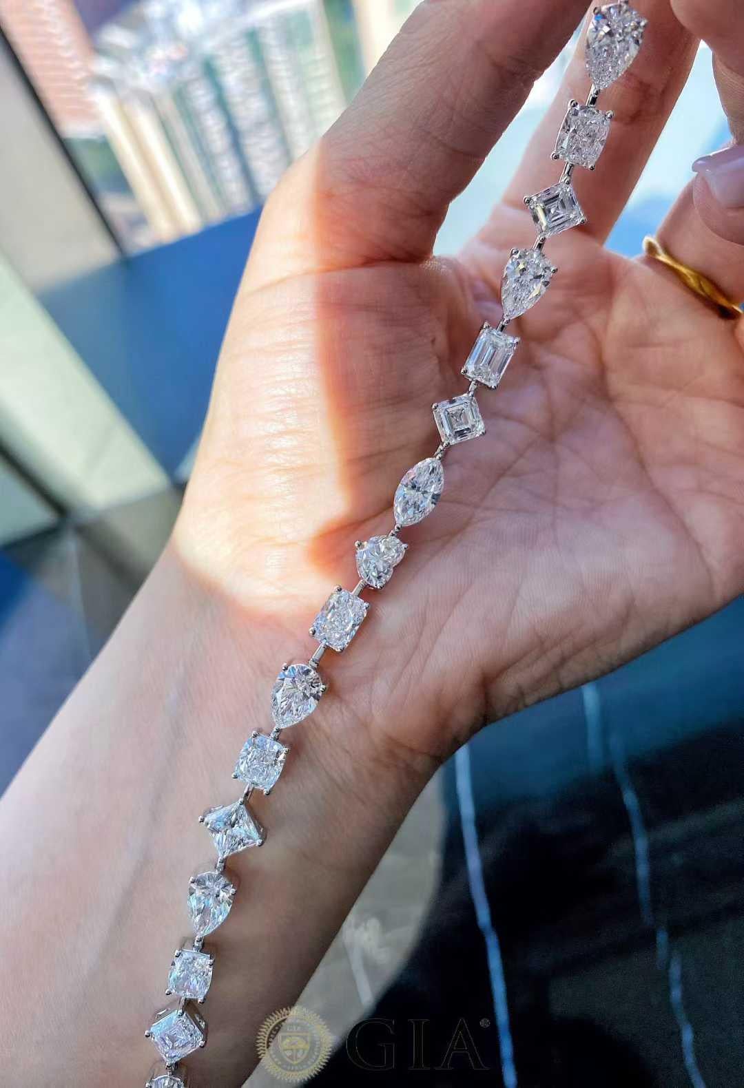 Eze Jewelry Bracelet en diamant certifié GIA de 1 carat chacun en vente 11