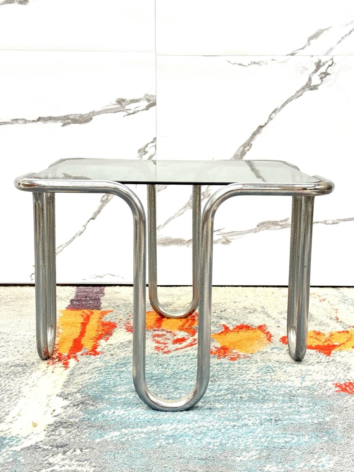 Ezio Didone Tavolino da caffè Vintage Design Acciaio cromato anni 70 In condizioni ottime in vendita a Taranto, IT
