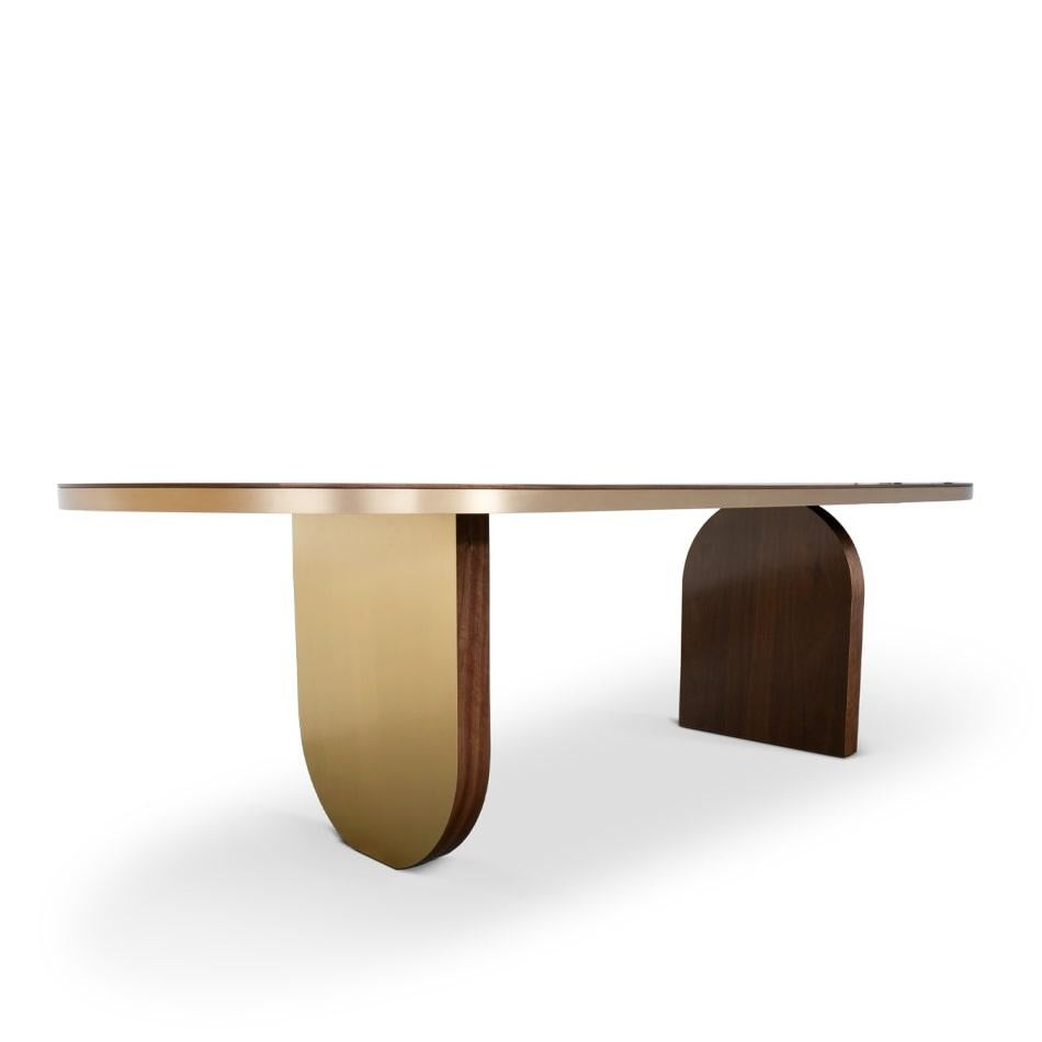 The Ezra dining table might be one of the most unique pieces in Studiopepe’s collection for Essential Home. Inspired by the beautiful architectural lines of the iconic Italian scenario, the mid-century modern dining table was drawn from a