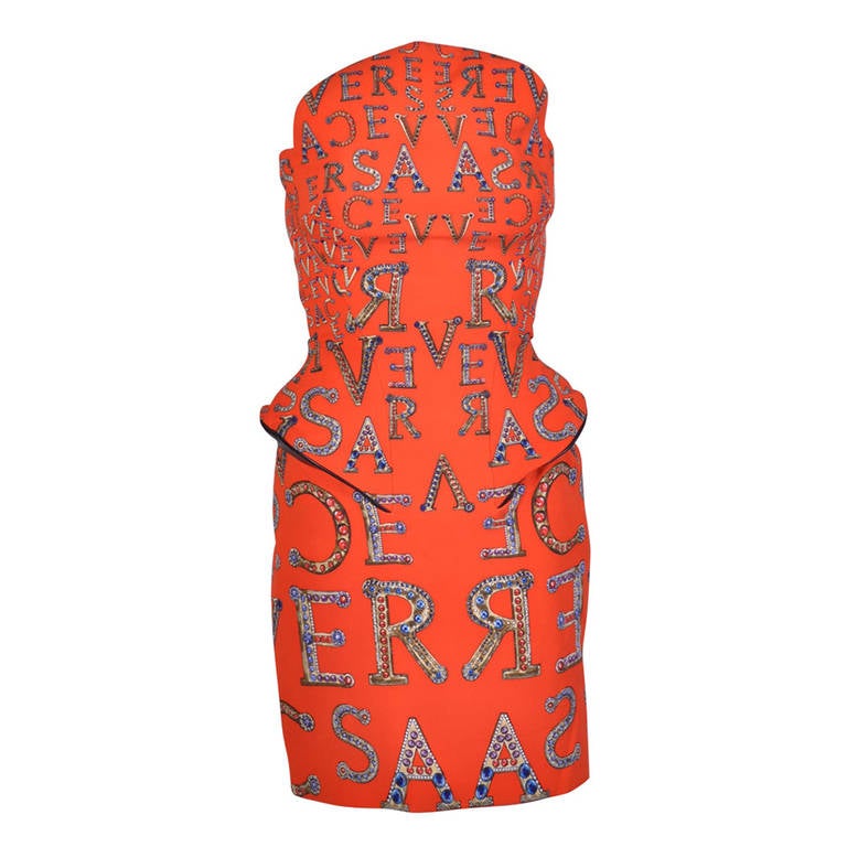 F/2012 look #26 NEW VERSACE STRUCTURED PRINTED ORANGE COCKTAIL DRESS 38 - 4 For Sale