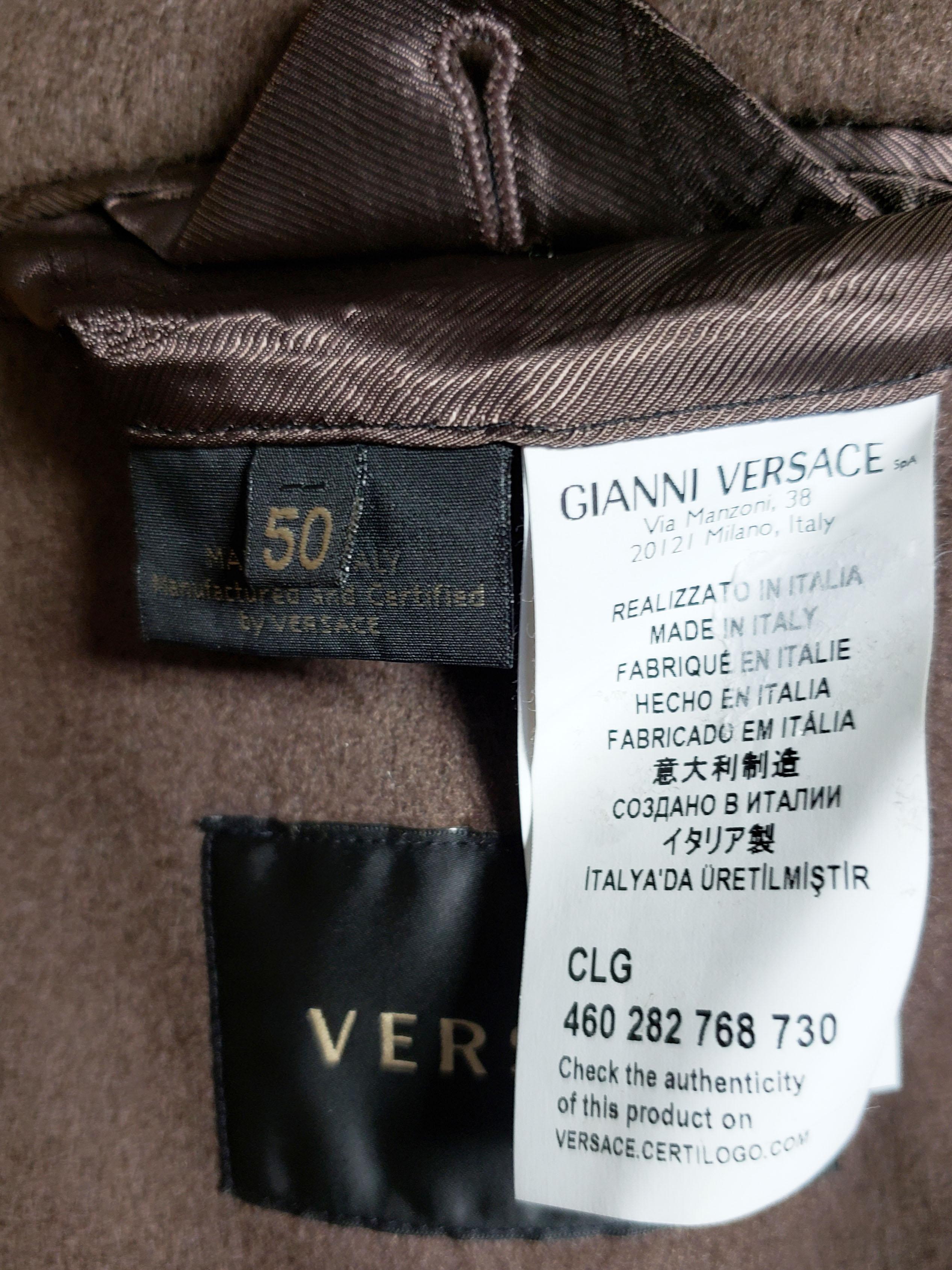 F/2015 L#2 VERSACE BROWN 100% CASHMERE COAT w/ GOLD TONE BUTTONS 50 - 40 For Sale 2