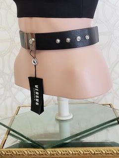 F/2015 VERSUS+VACCARELLO BLACK LEATHER BELT w/SILVER-TONE LION HARDWARE 70/28