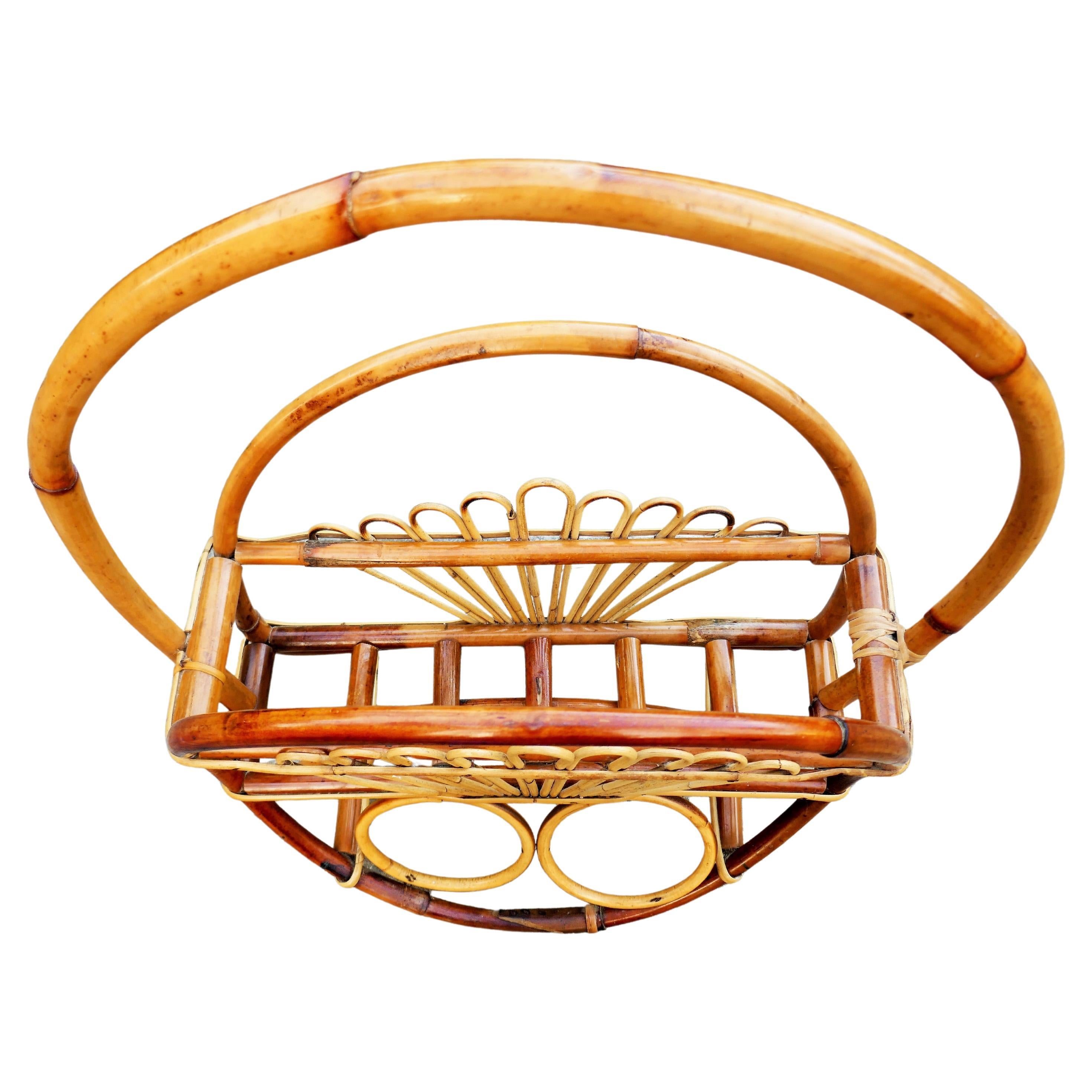 Bamboo rattan magazine rack In condizioni buone in vendita a Lugo, IT