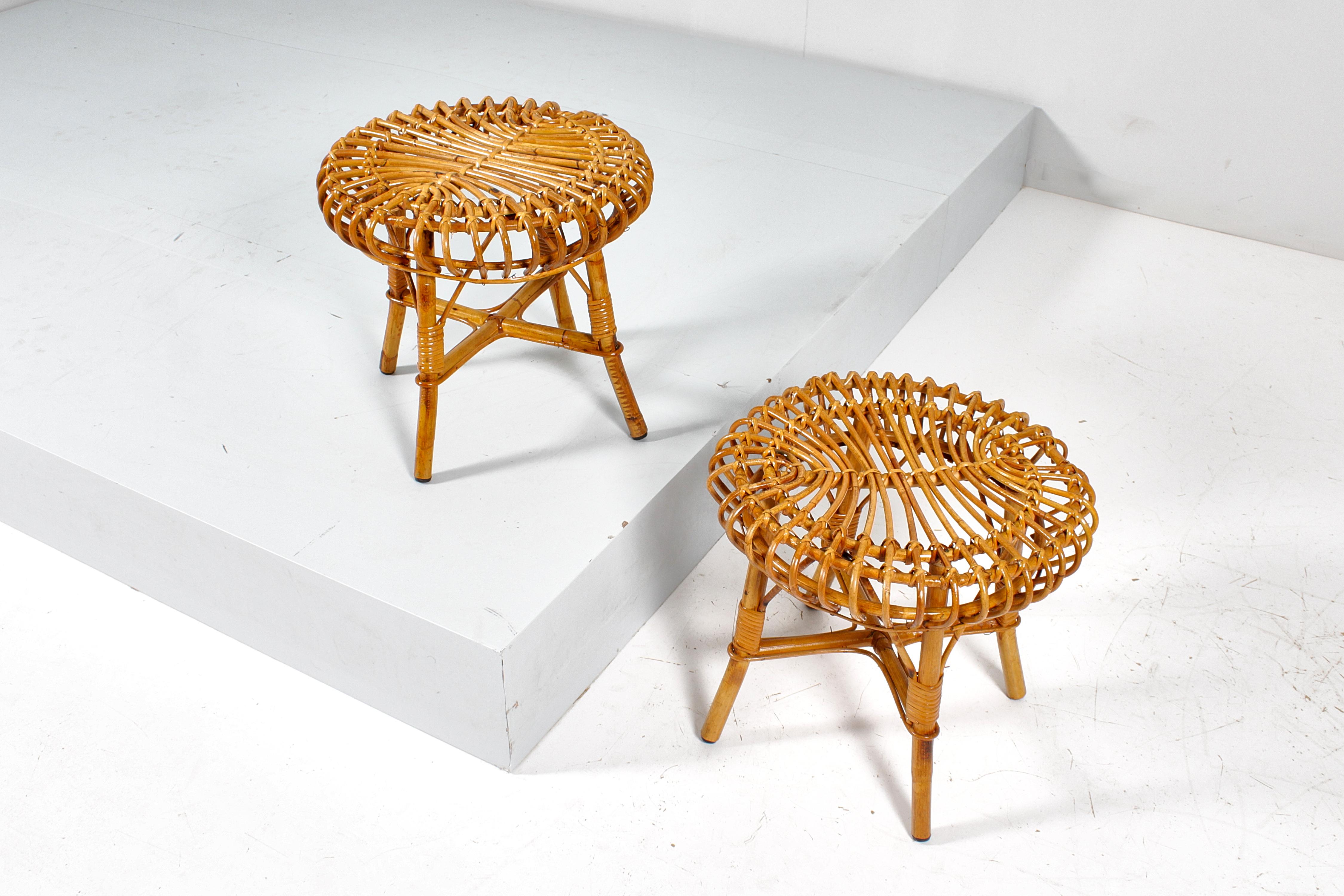 Mid-20th Century F. Albini for Bonacina Set of 2 Rattan, Bamboo and Wicker Stools 60s Italy For Sale