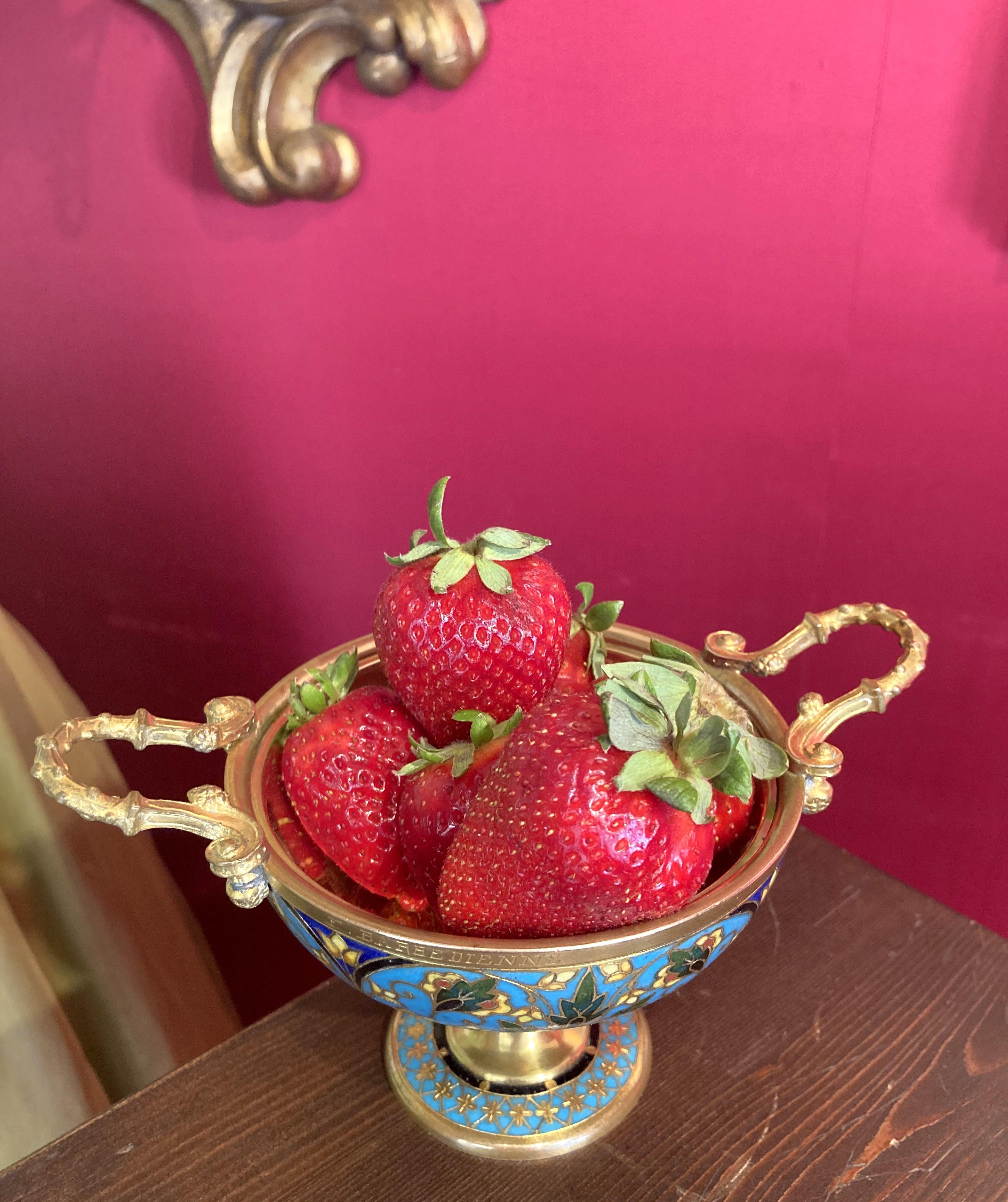F. Barbedienne, 19e siècle Coupe Tazza en bronze doré et émail cloisonné 6