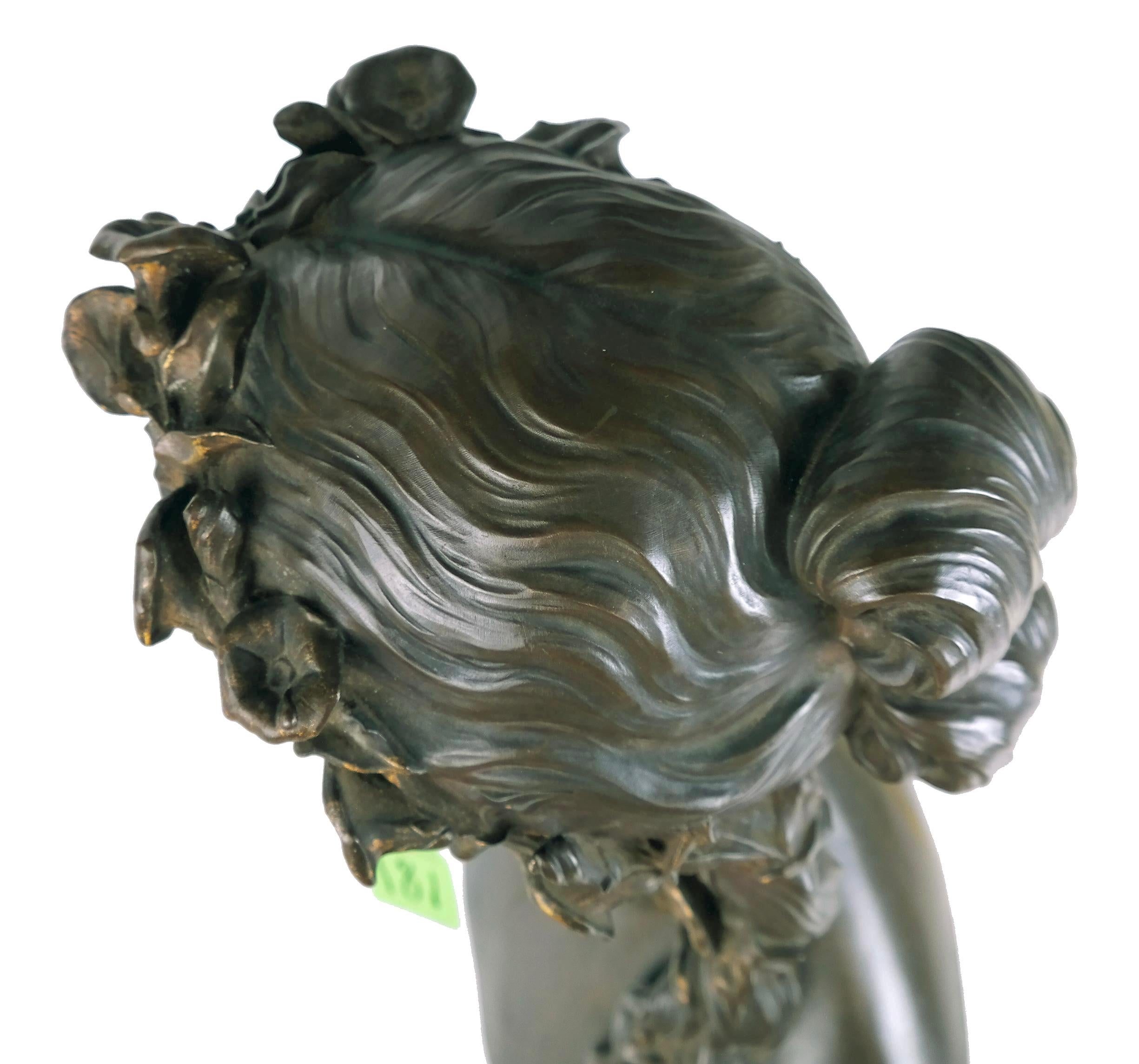 F. Barbedienne Busto di donna in bronzo in vendita 3