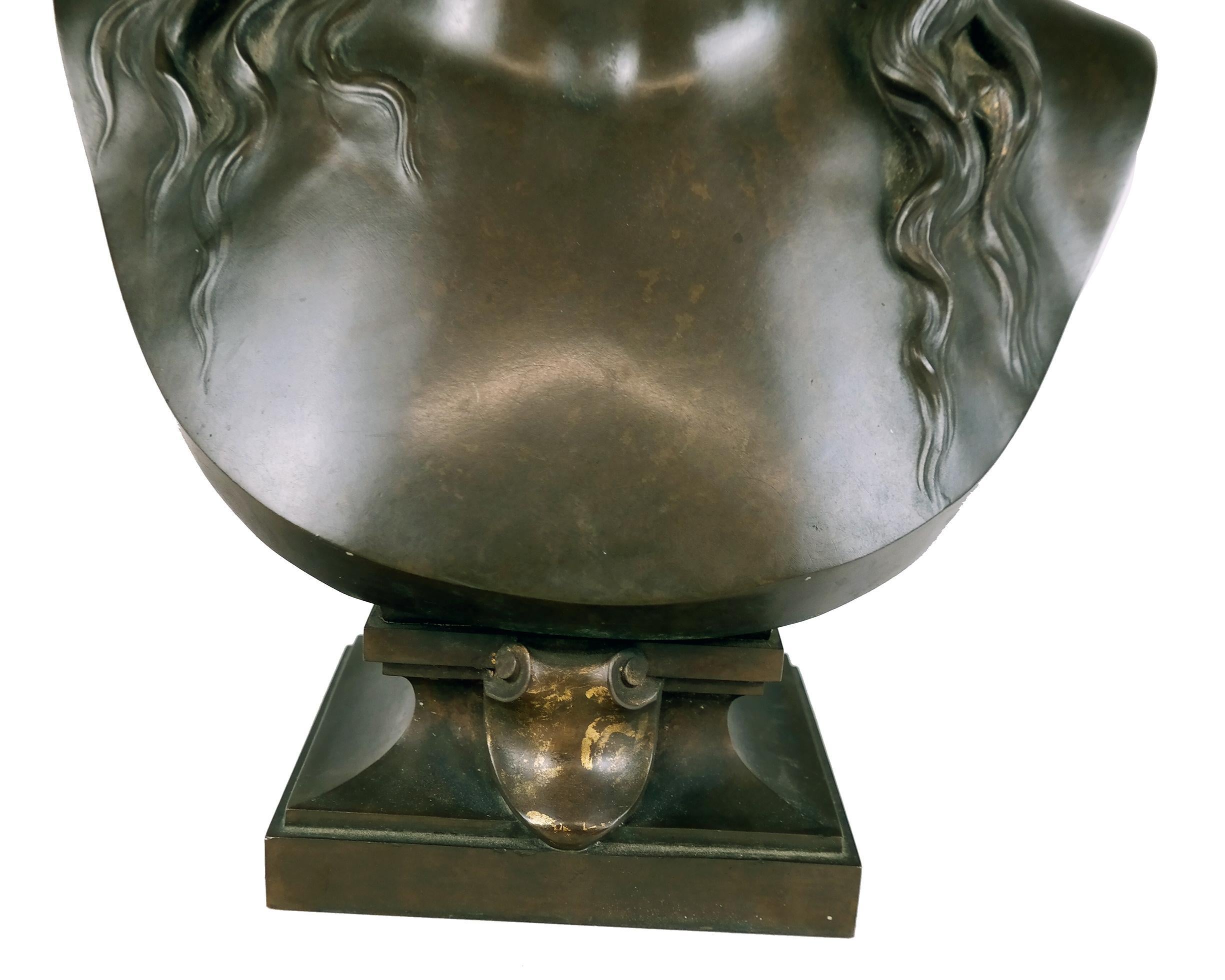 Bronzo F. Barbedienne Busto di donna in bronzo in vendita