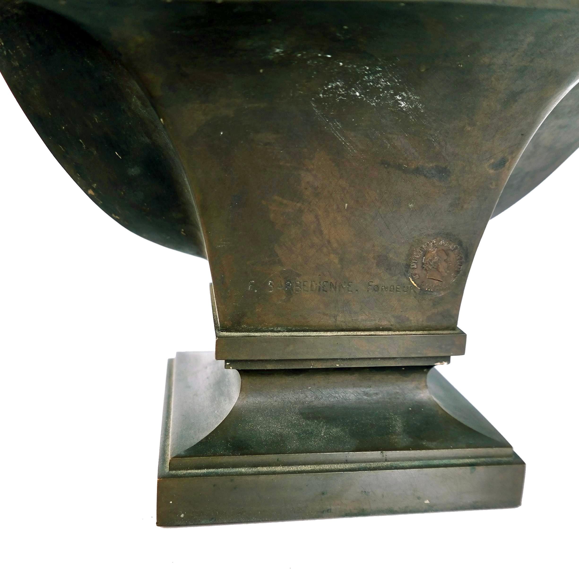 F. Barbedienne Busto di donna in bronzo in vendita 1