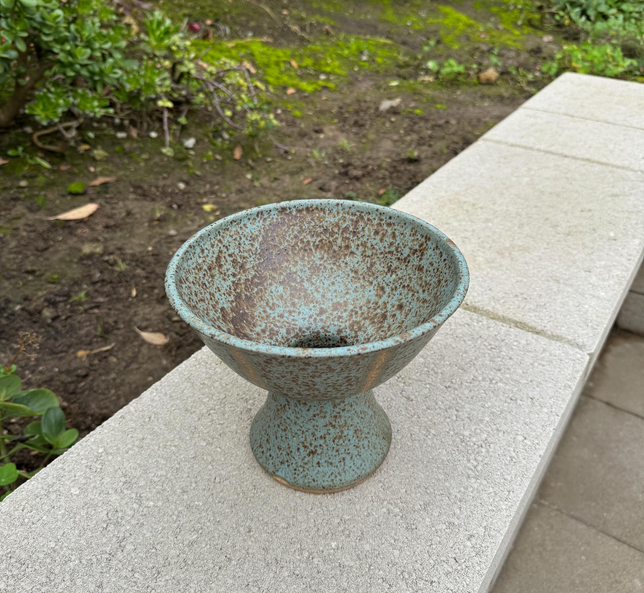 F. Vaso a calice in gres smaltato di Carlton Ball, Stati Uniti, 1960 ca. In condizioni buone in vendita a San Juan Capistrano, CA