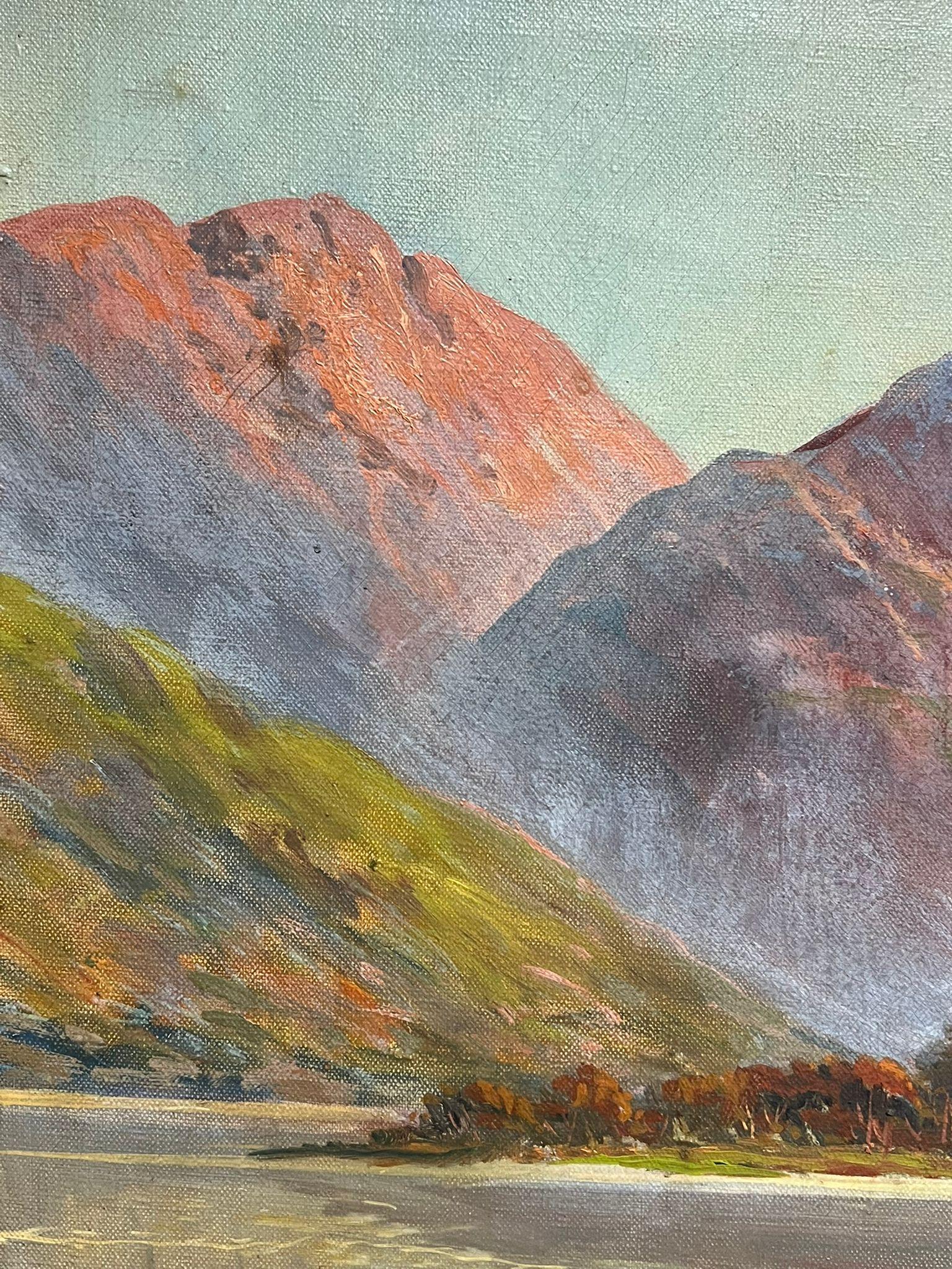Majestätliche Ansicht des Schlosses von Kilchurn in der Dämmerung mit Blick auf das Wasser von Loch Awe im Angebot 3