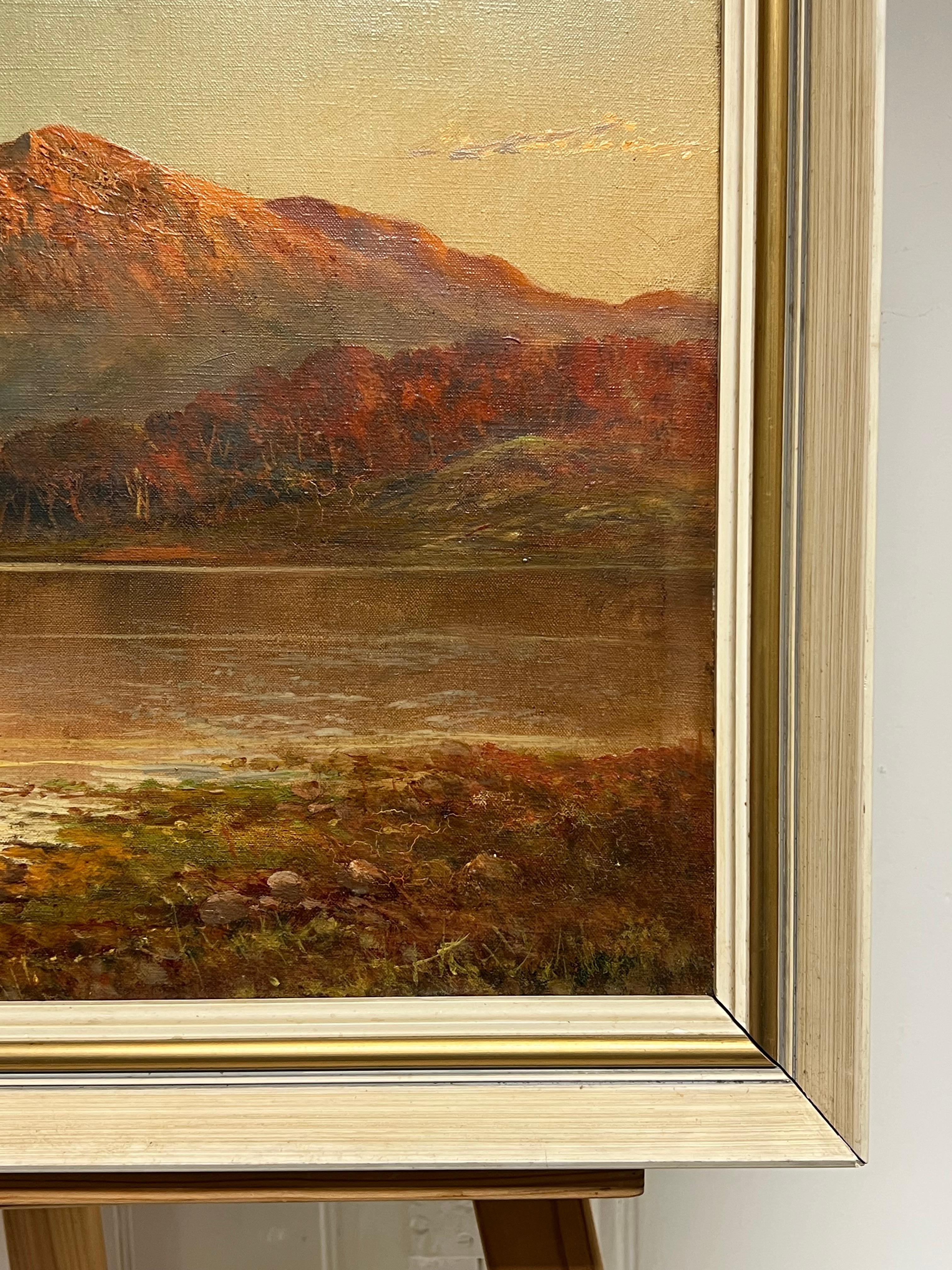Atardecer en las Tierras Altas de Escocia Escena tradicional de un lago Pintura al óleo firmada en venta 4