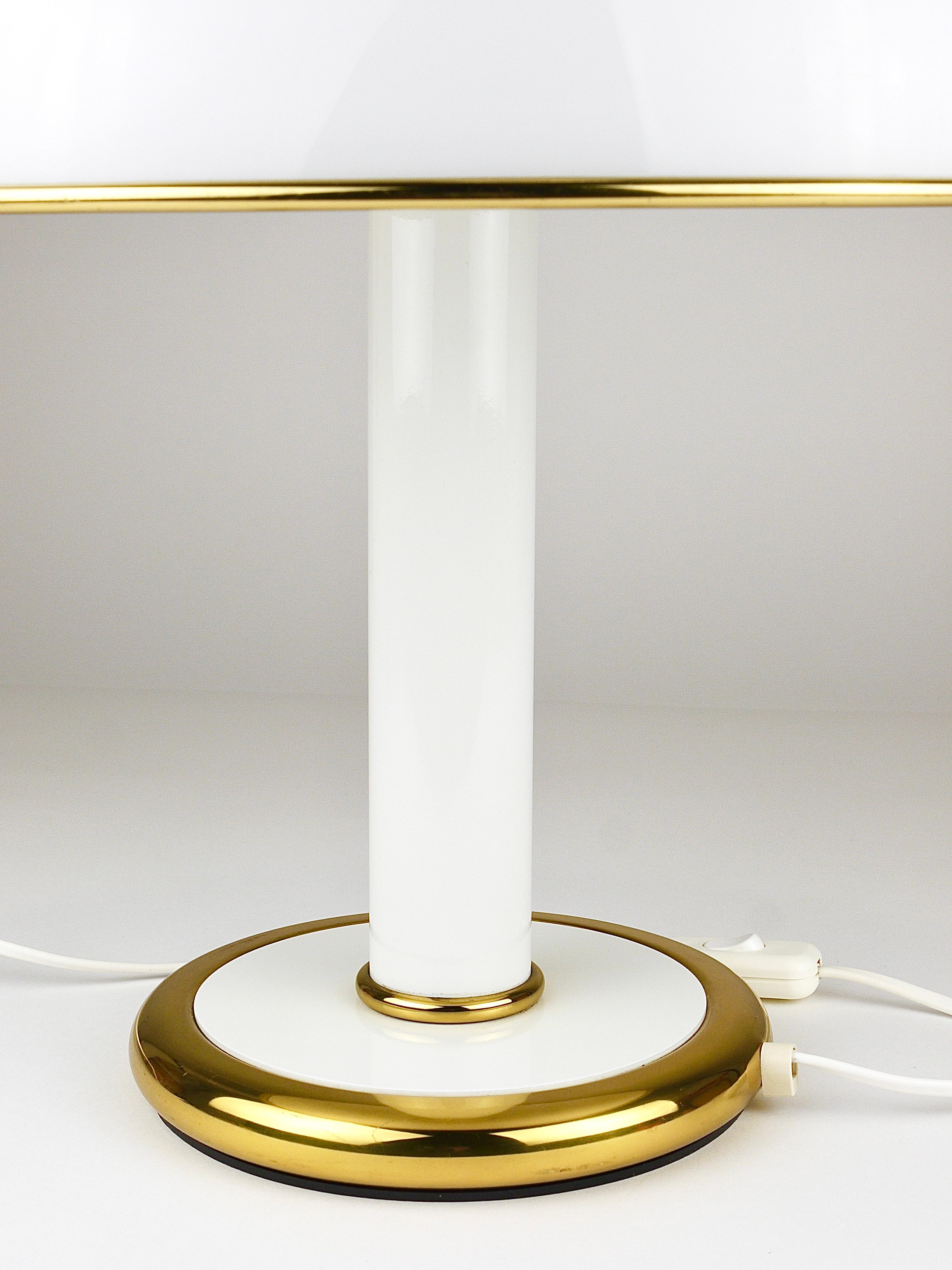 F. Fabbian Lámpara auxiliar de mesa de cristal de Murano dorado y blanco en forma de seta, Italia, años 70 en venta 7