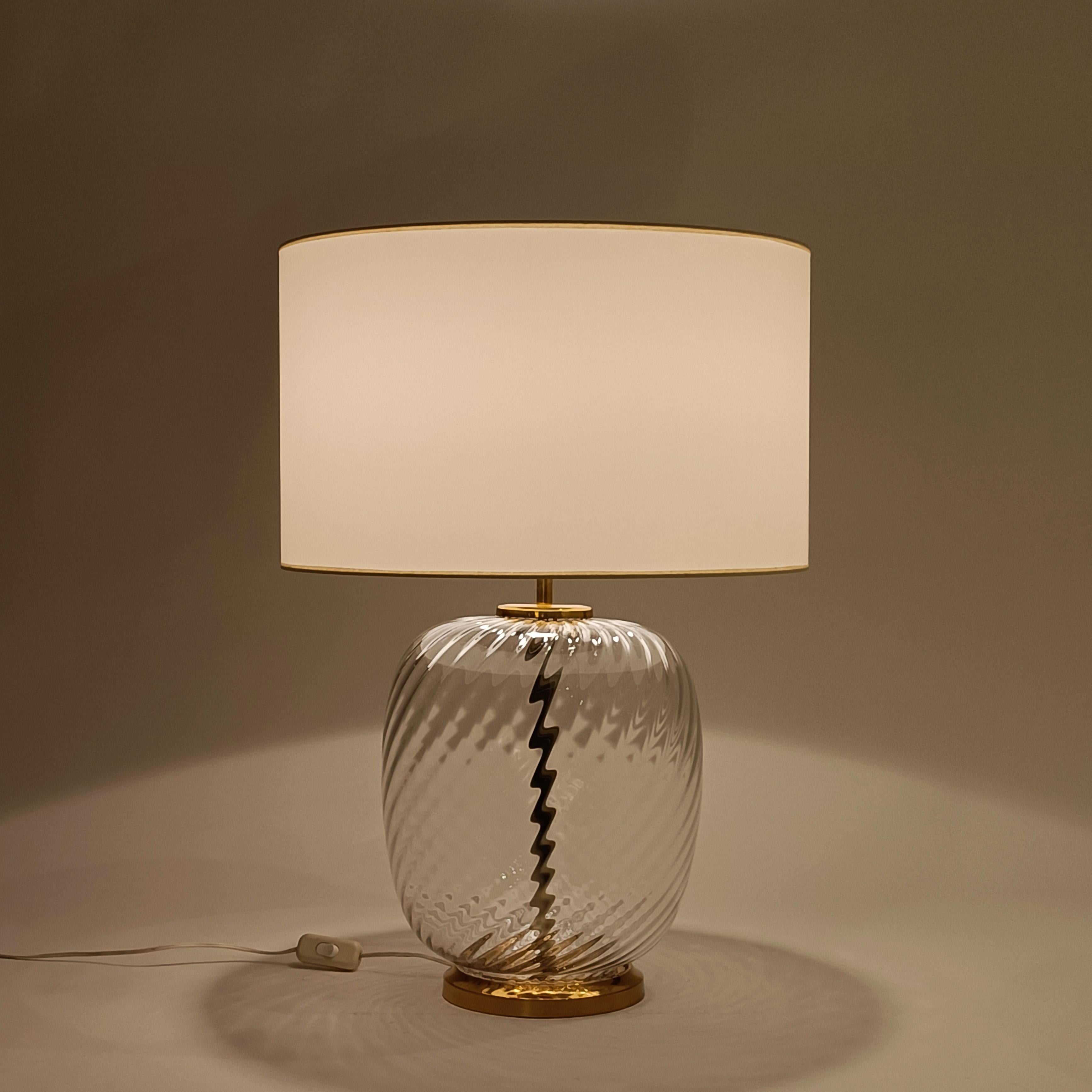 F. Fabbian style. Hollywood Regency Murano glass table lamp, Italy, 1970s In Excellent Condition For Sale In SANT ADRIÀ DE BESÒS, ES