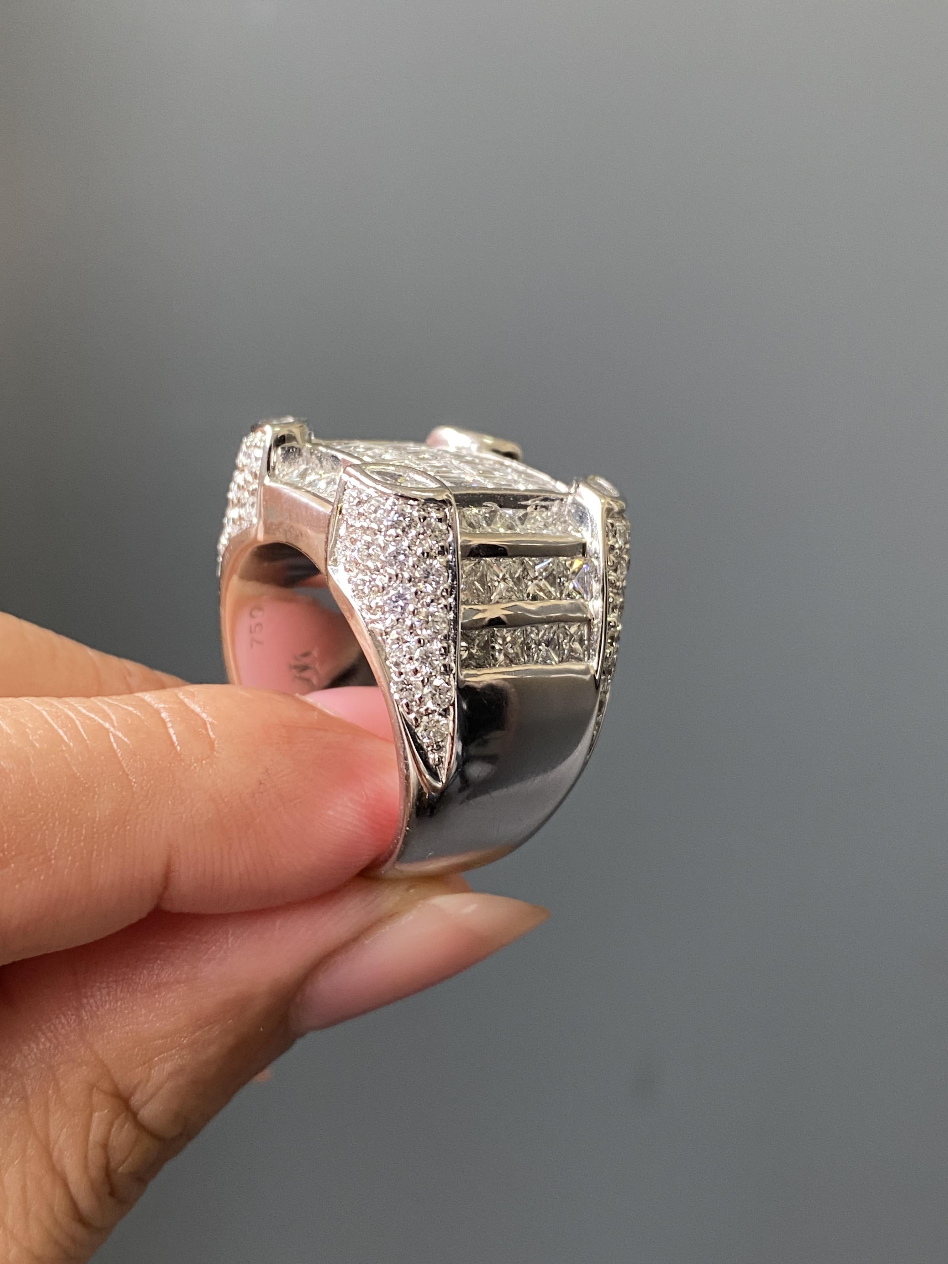 F G VVS Emerald And Princess Cut Diamond Solid 18K Gold Ring Cocktail Ring For Sale 5