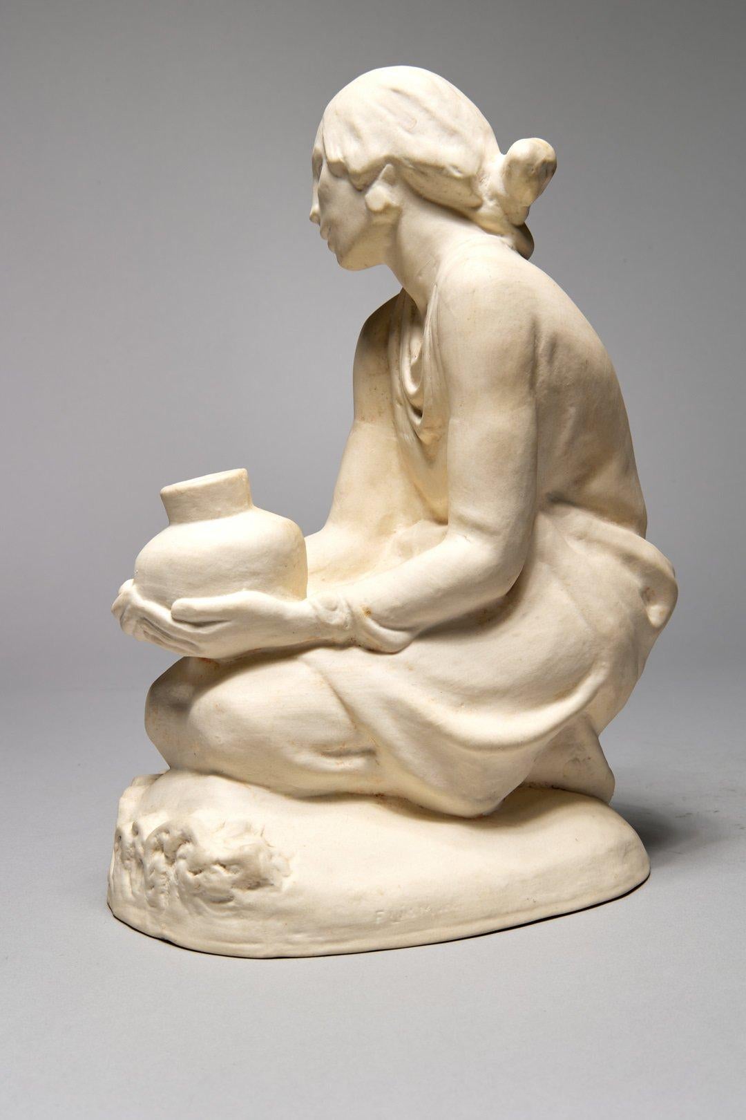 Cowan Pottery Keramische Skulptur eines amerikanischen Ureinwohners aus dem frühen 20. – Sculpture von F. Luis Mora