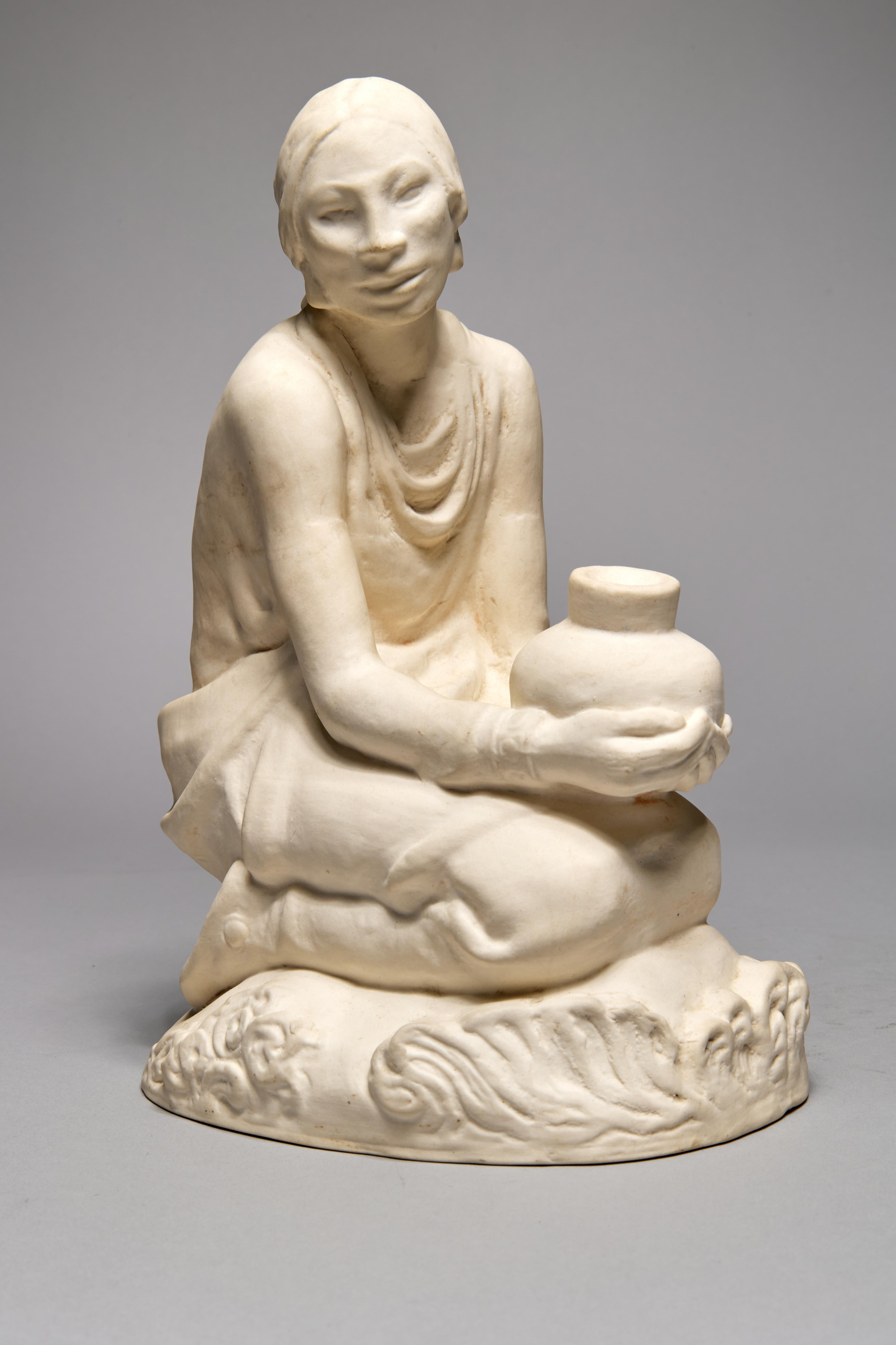 Figurative Sculpture F. Luis Mora - Sculpture en céramique de Cowan Pottery du début du 20e siècle représentant un Amérindien