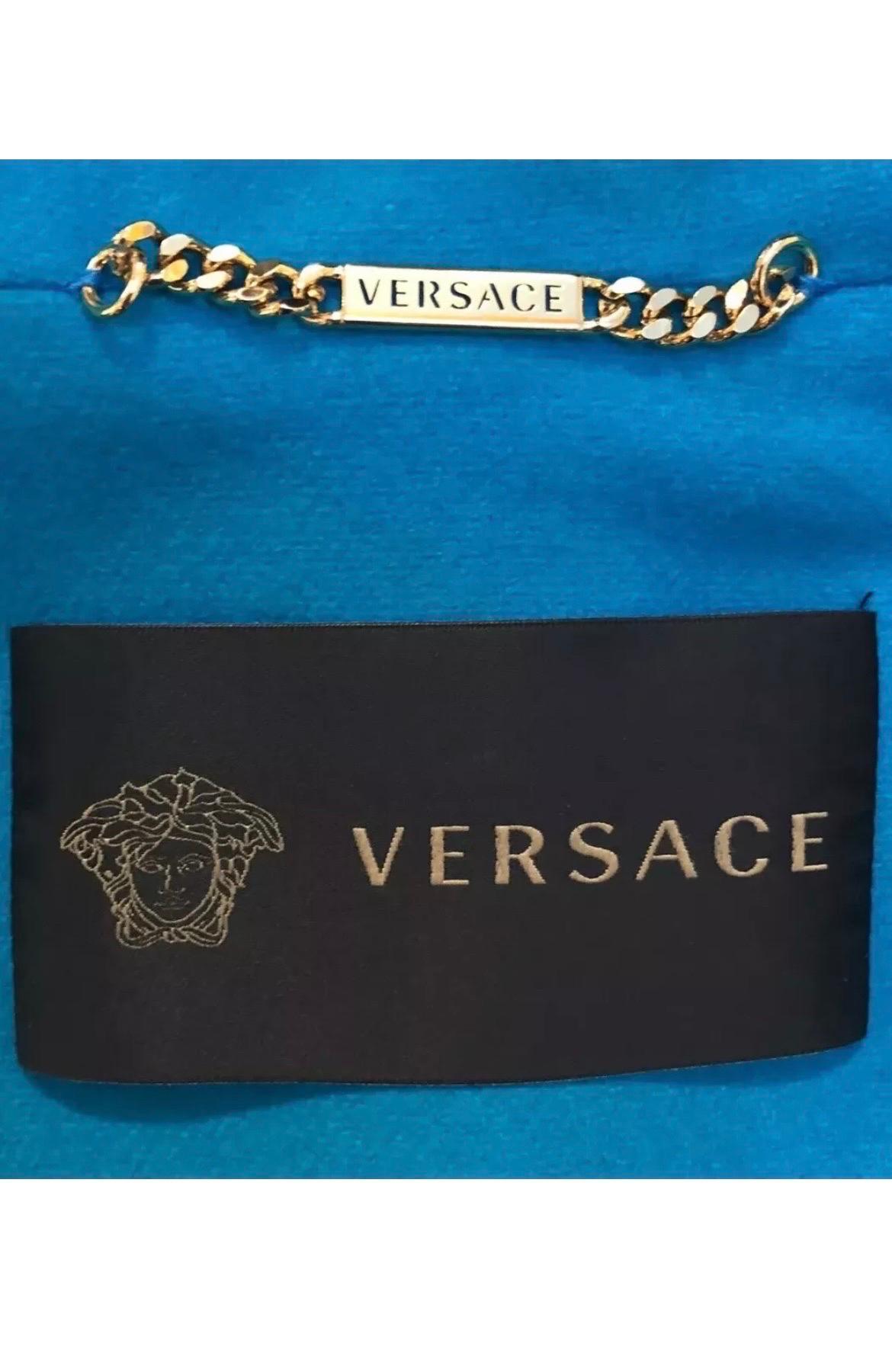F/W 2014 Look #14 Versace Carrebian Blue Wool Cashmere Coat 38 - 4 For Sale 2