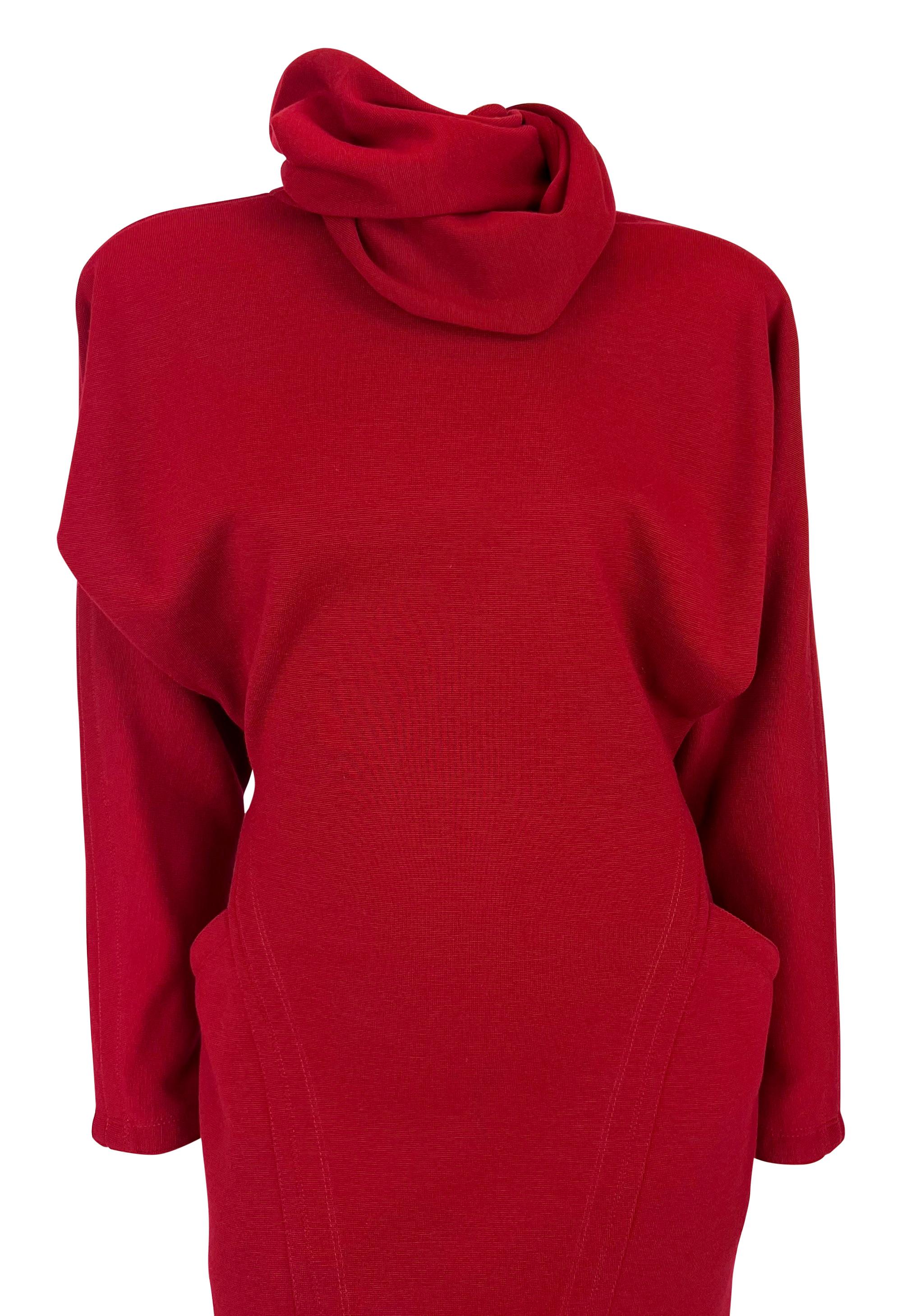 F/W 1984 Gianni Versace Avedon Ad Red Bodycon Knit Wool Scarf Dress In Excellent Condition For Sale In West Hollywood, CA