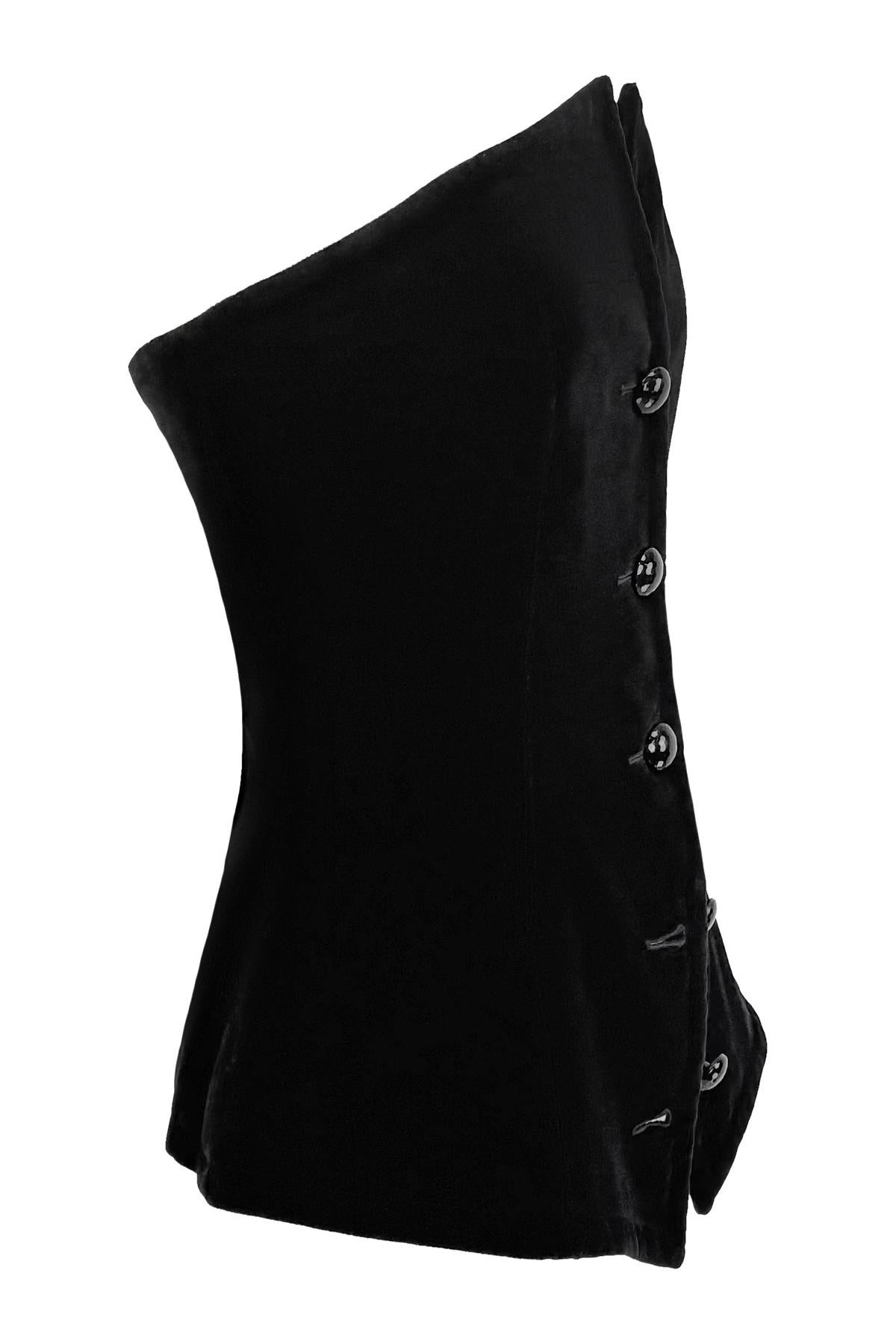 Donna Saint Laurent Runway A/I 1985 - Top in velluto nero con spalline e senza bottoni in vendita