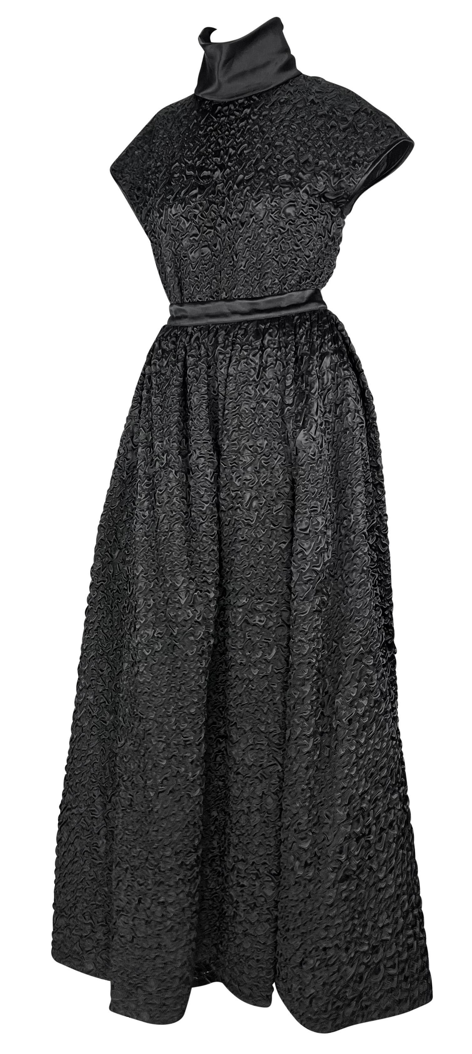 F/W 1986 Valentino Garavani Vestido de noche con falda de seda negra acanalada en Excelente estado para la venta en West Hollywood, CA