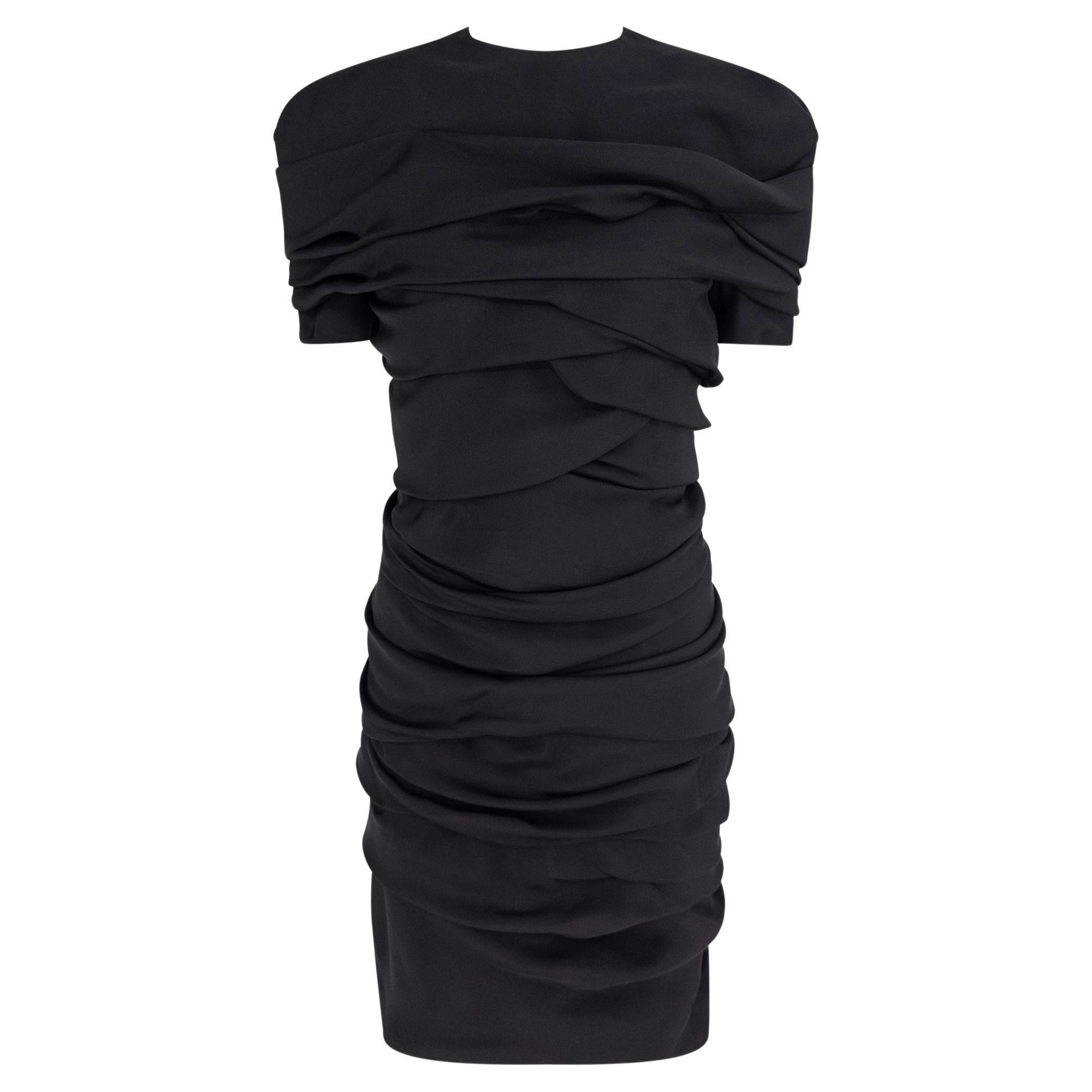 F/W 1987 Gianni Versace Black Bias Draped Sculptural Ruched Short Sleeve Dress en vente
