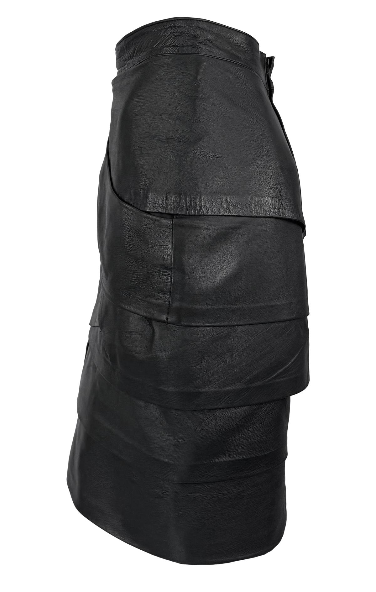 F/W 1987 Gianni Versace Runway Black Leather Ribbon Tiered Pencil Skirt In Excellent Condition For Sale In West Hollywood, CA