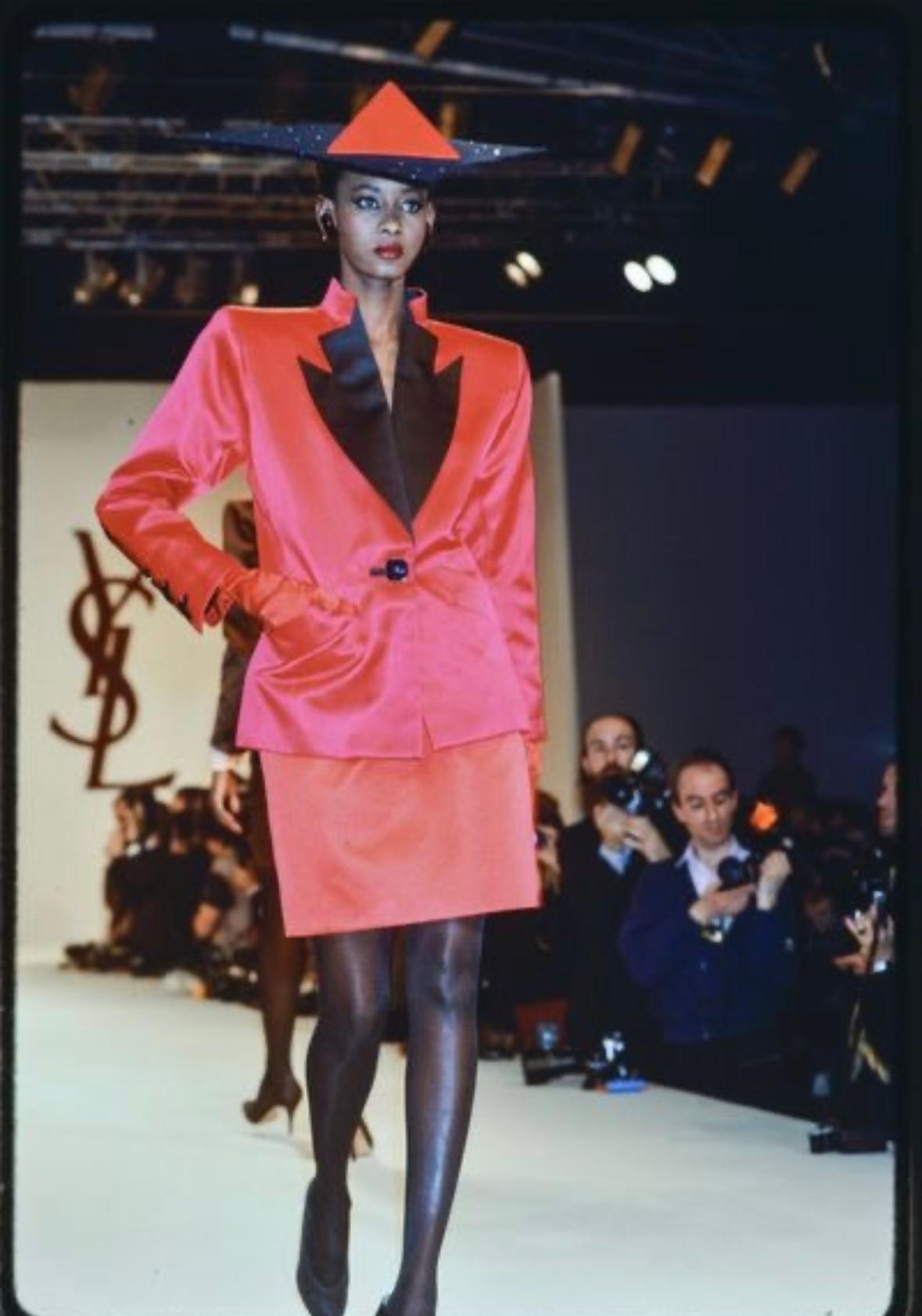 F/W 1988 Saint Laurent Rive Gauche Runway Red Satin Pocket Pencil Skirt For Sale 1