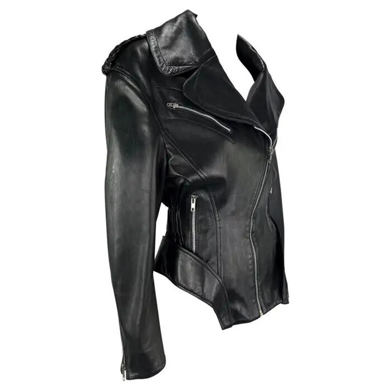 Veste de motard « Les Infernales » Thierry Mugler en cuir à découpes sur les hanches, A/H 1988