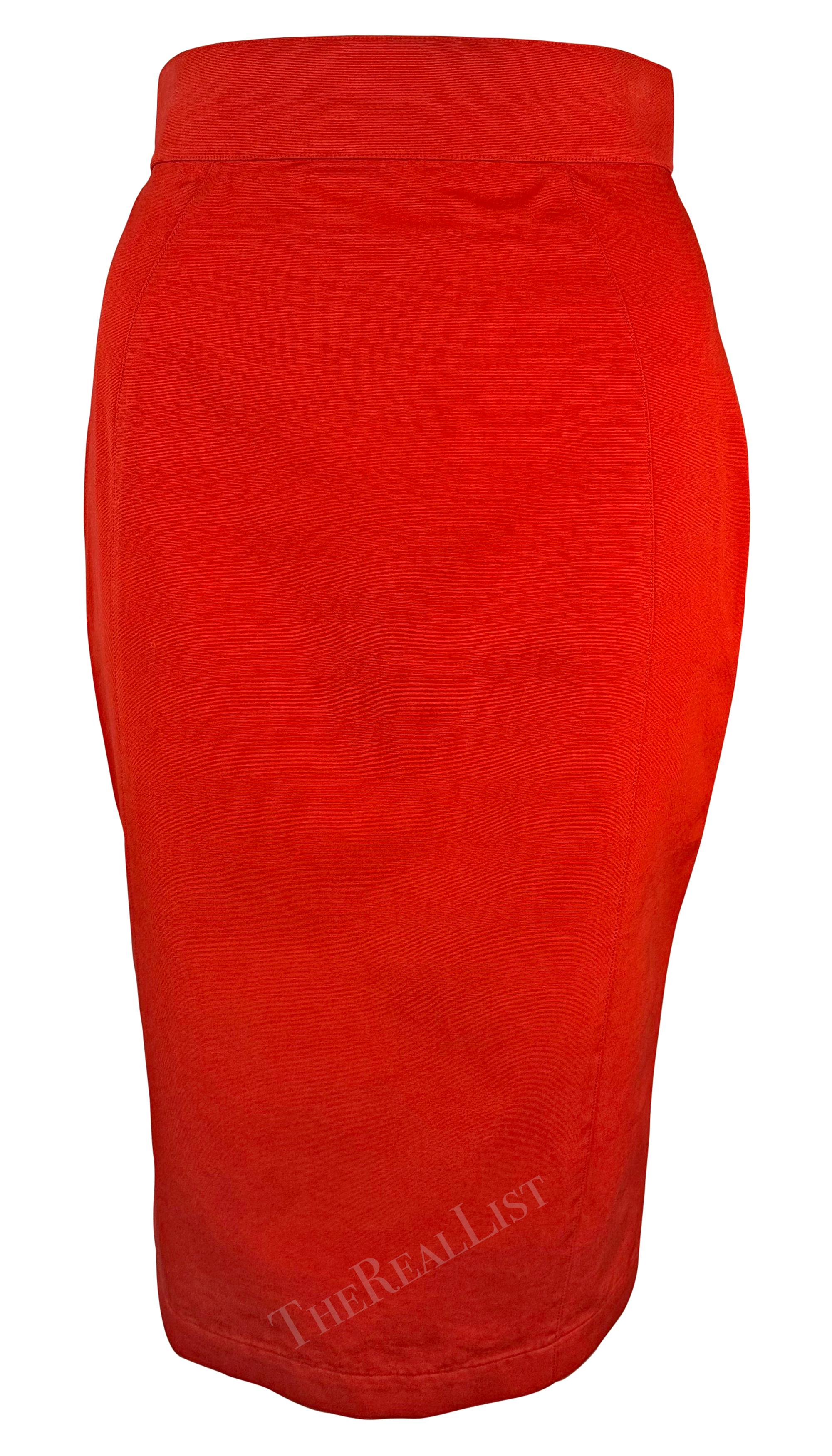 Le musée Thierry Mugler rouge « Les Infernales », A/H 1988  Combinaison jupe rouge flamboyant en vente 10