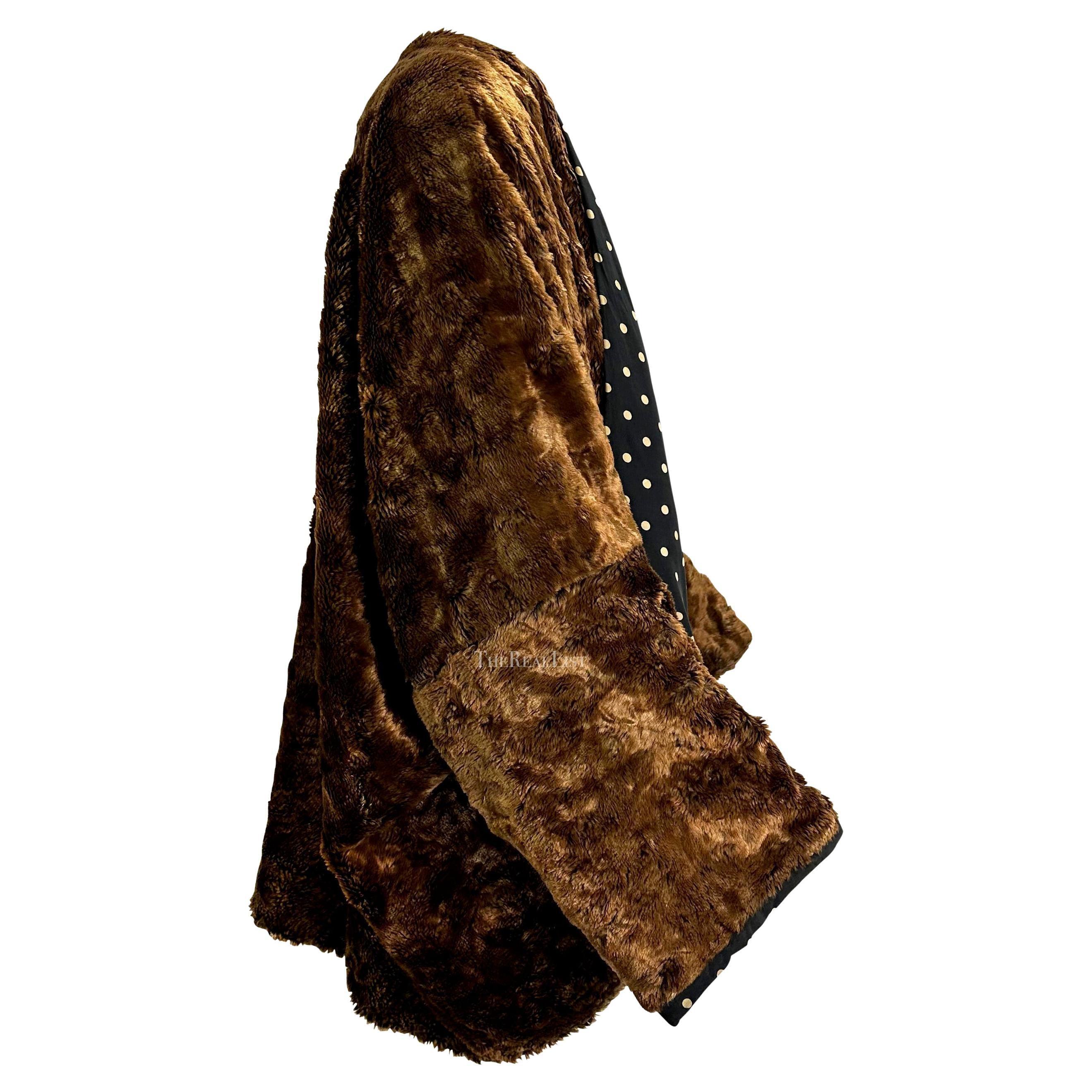 A/I 1989 Dolce & Gabbana - Giacca con scialle in pelliccia sintetica marrone a Dot Dot Dot in vendita 5