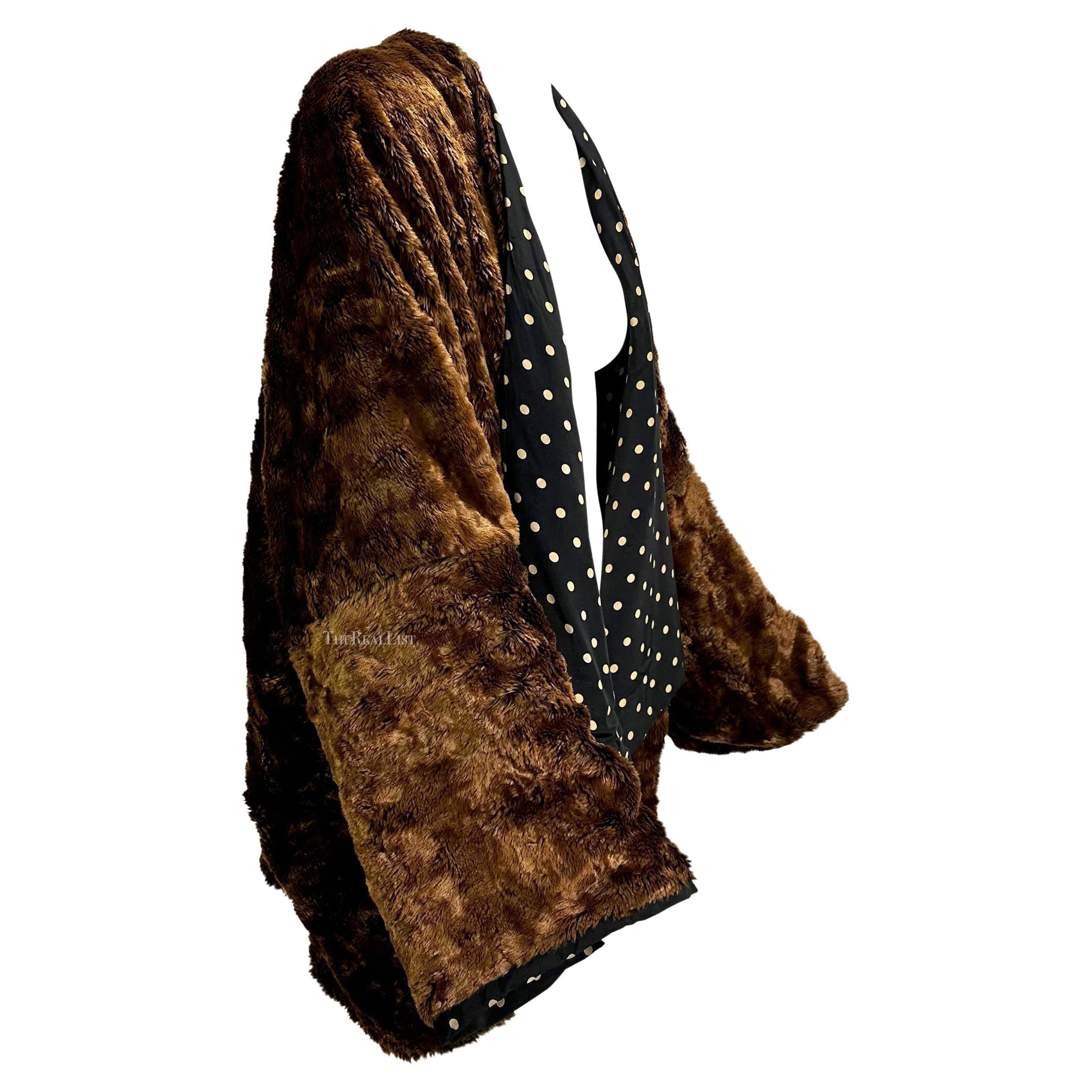 A/I 1989 Dolce & Gabbana - Giacca con scialle in pelliccia sintetica marrone a Dot Dot Dot in vendita 6