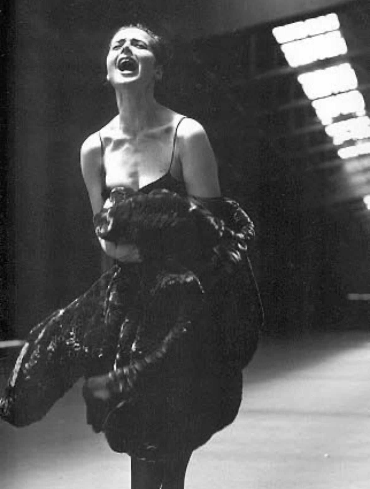 F/W 1989 Dolce & Gabbana Runway Ad Brown Faux Fur Polka Dot Shawl Jacket en vente 3