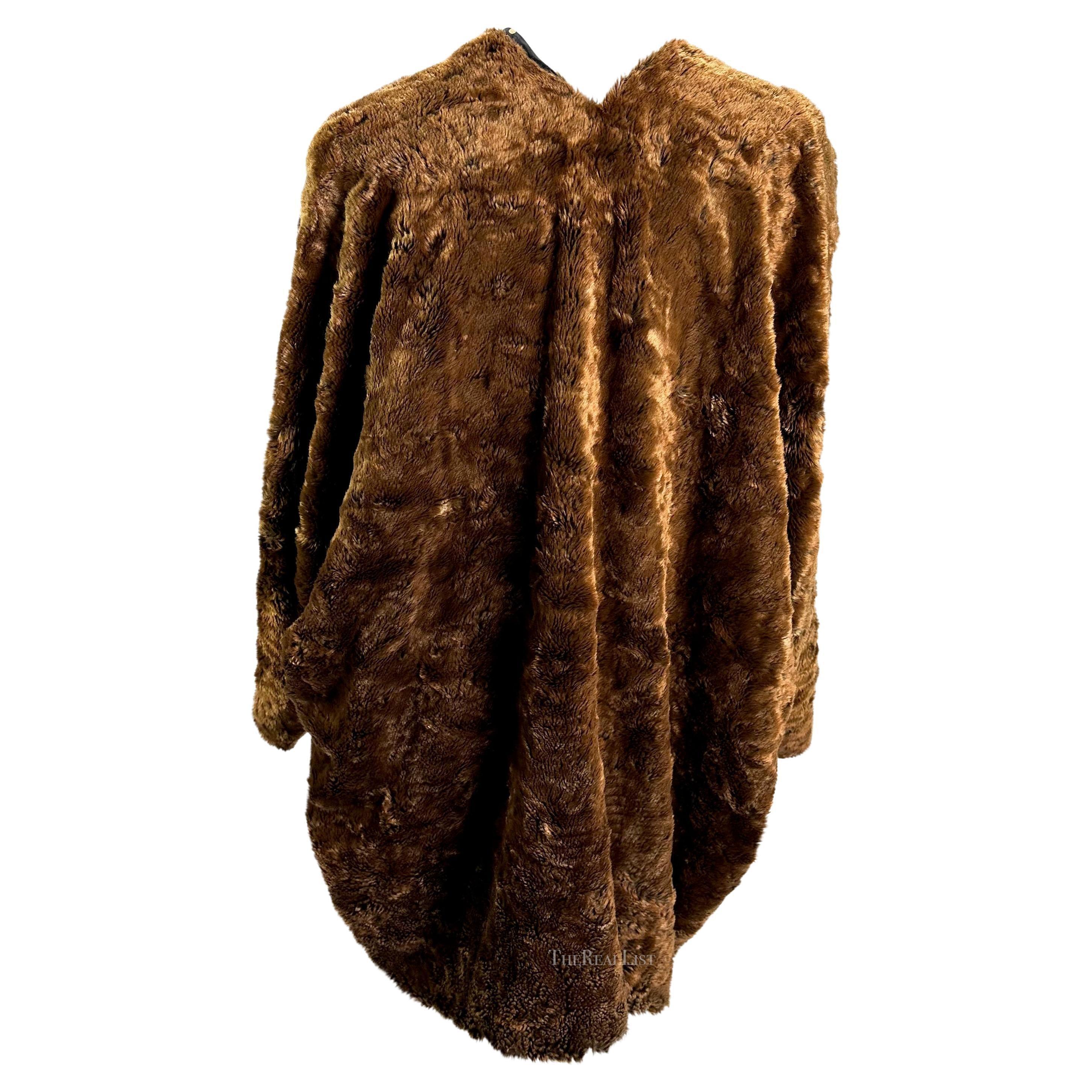 A/I 1989 Dolce & Gabbana - Giacca con scialle in pelliccia sintetica marrone a Dot Dot Dot in vendita 3