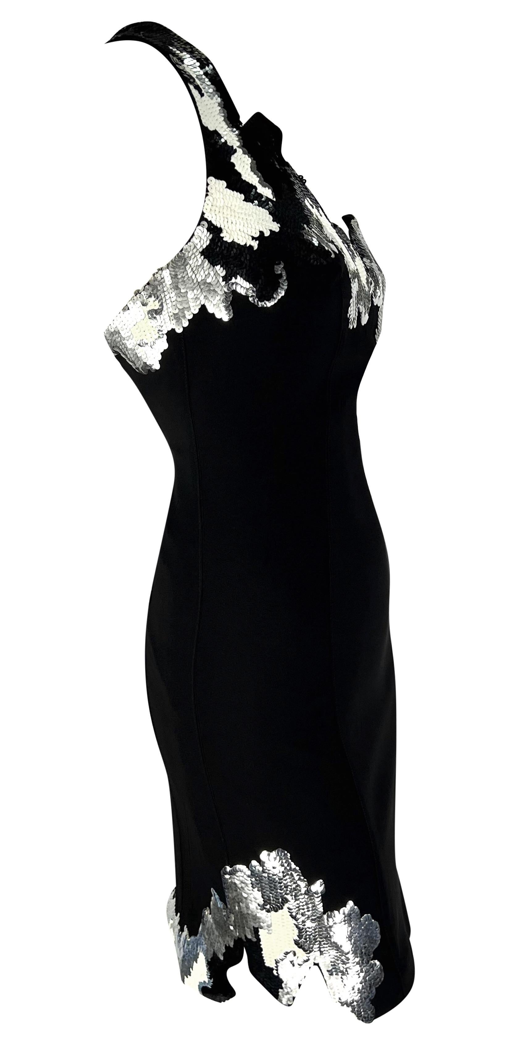H/W 1989 Thierry Mugler Schwarz Weiß Silber Pailletten Asymmetrisches Kleid mit Jagdkante Damen im Angebot