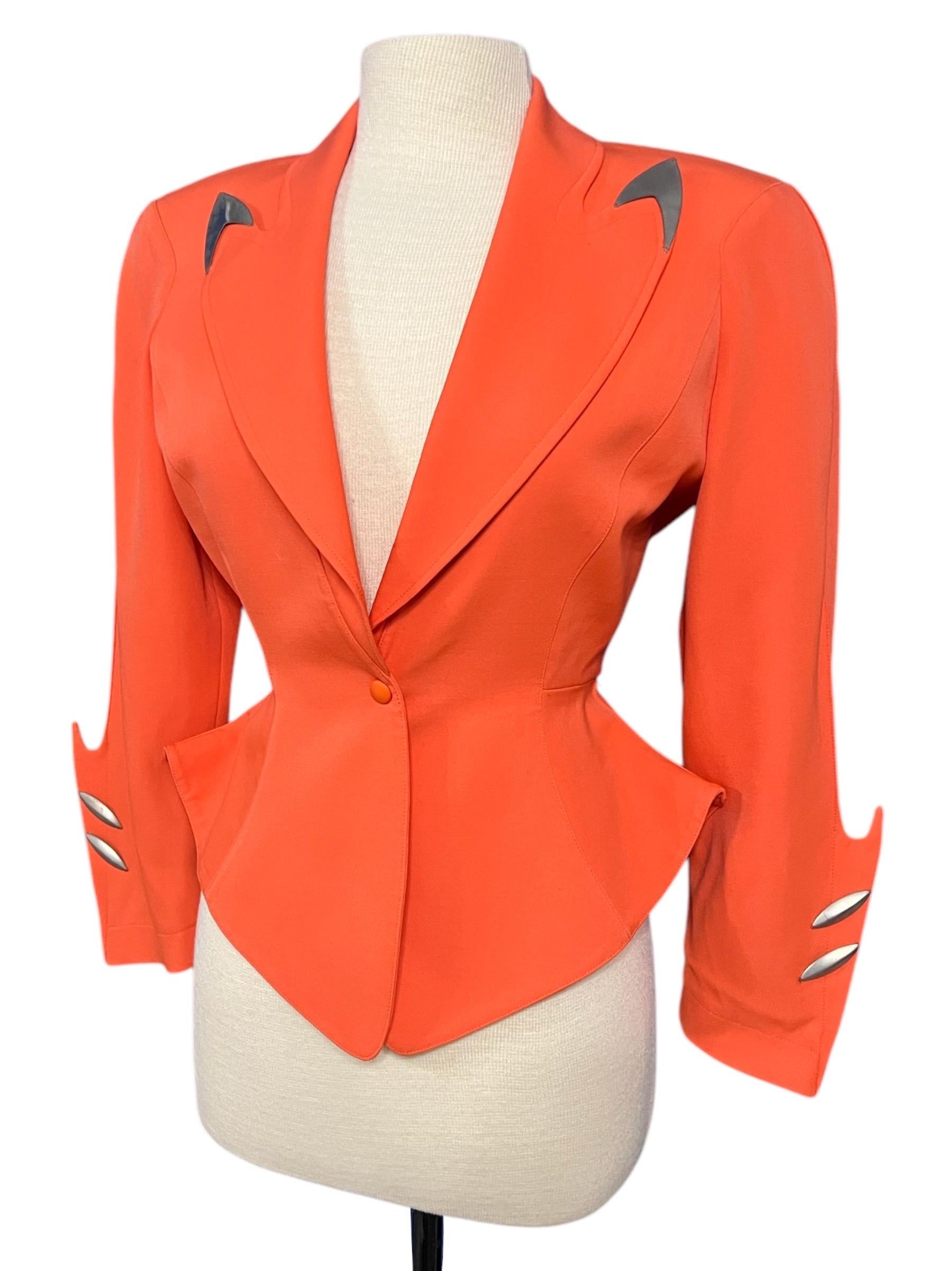 F/W 1989 Thierry Mugler Chaqueta escultural de metal futurista naranja Rojo en venta