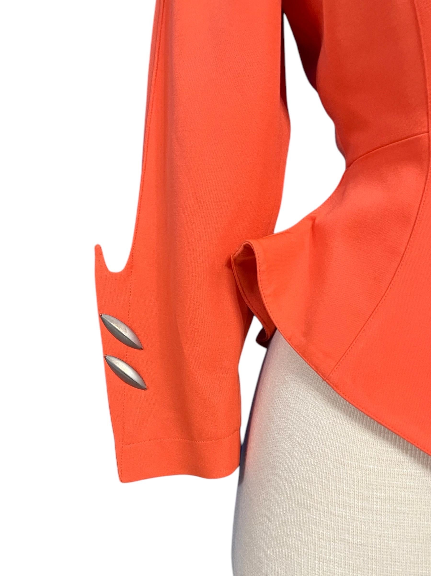 F/W 1989 Thierry Mugler Chaqueta escultural de metal futurista naranja en venta 1