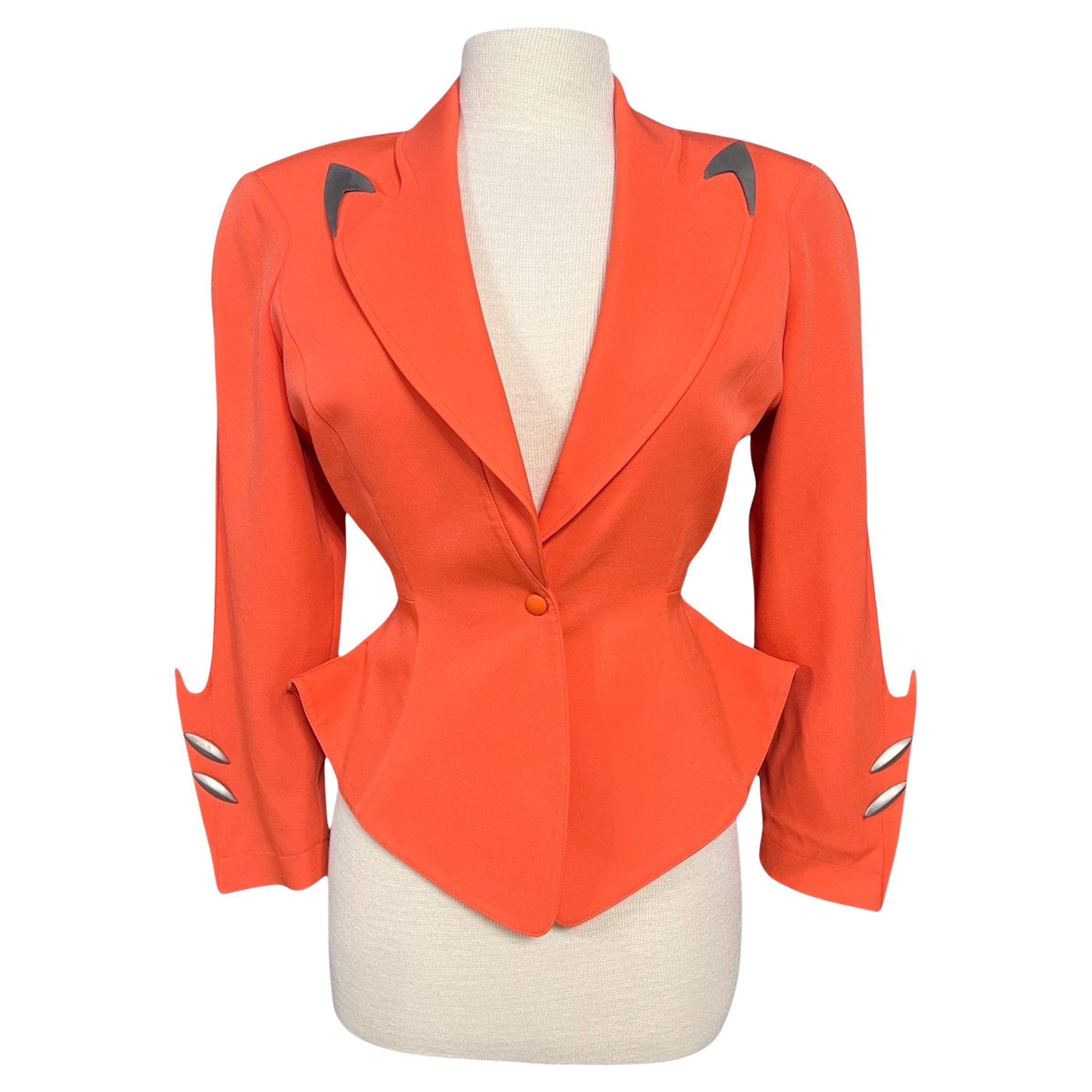 F/W 1989 Thierry Mugler Chaqueta escultural de metal futurista naranja en venta