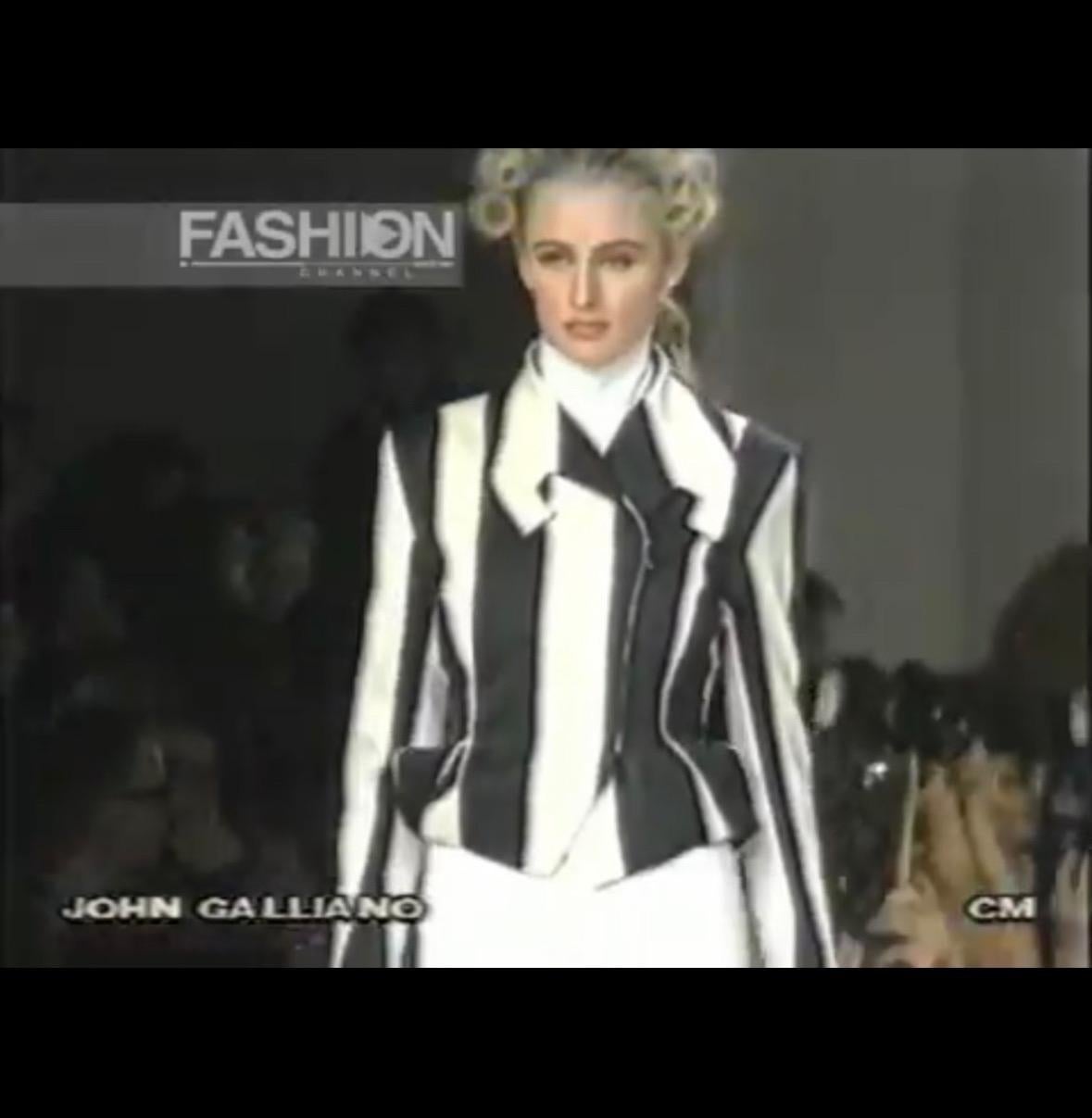 John Galliano Runway A/H 1990 - Veste bustier rayée noire et blanche avec fermeture éclair Pour femmes en vente