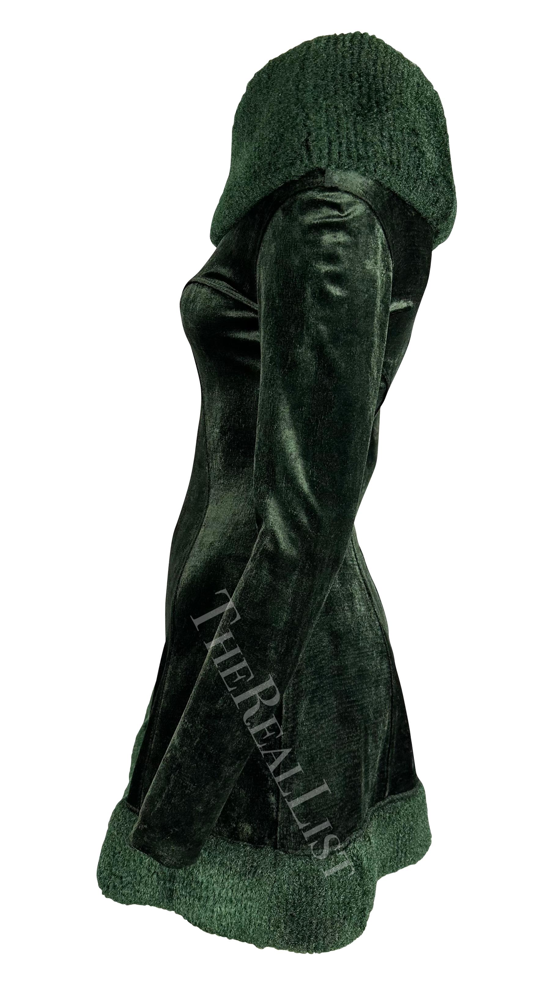 Women's F/W 1991 Alaia Dark Green Velvet Off-The-Shoulder Plush Mini Dress For Sale