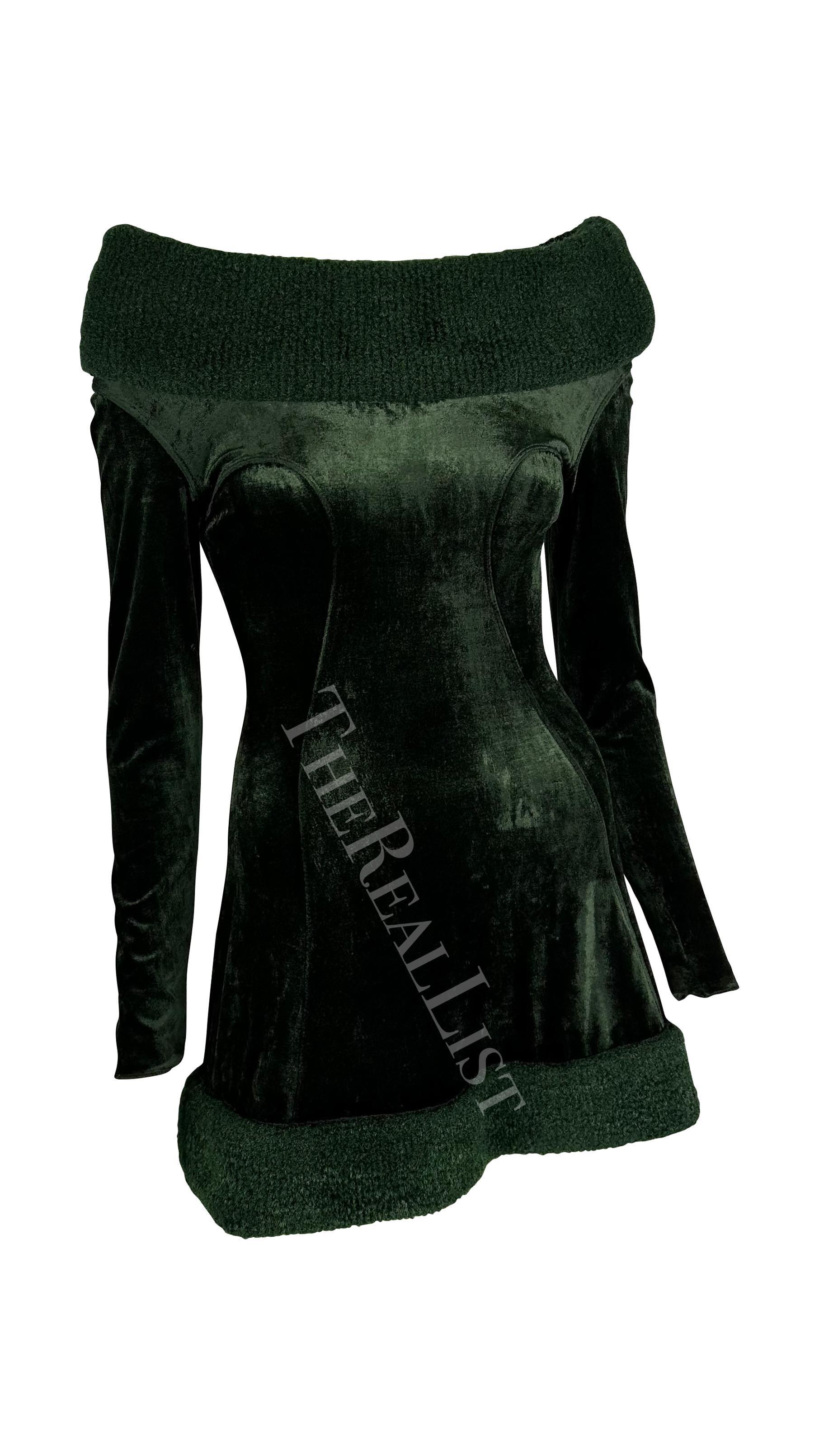 H/W 1991 Alaia Dunkelgrünes schulterfreies Plüsch-Minikleid aus Samt im Angebot 3