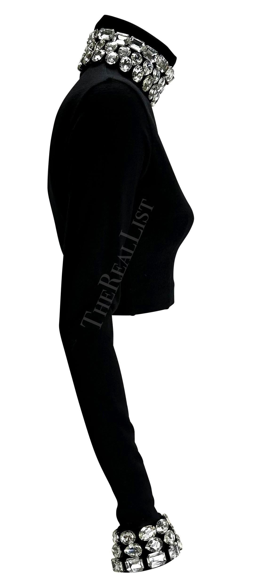 H/W 1991 Dolce & Gabbana Schwarzer Cropped Rollkragenpullover mit Kristall-Strass-Akzenten im Angebot 4