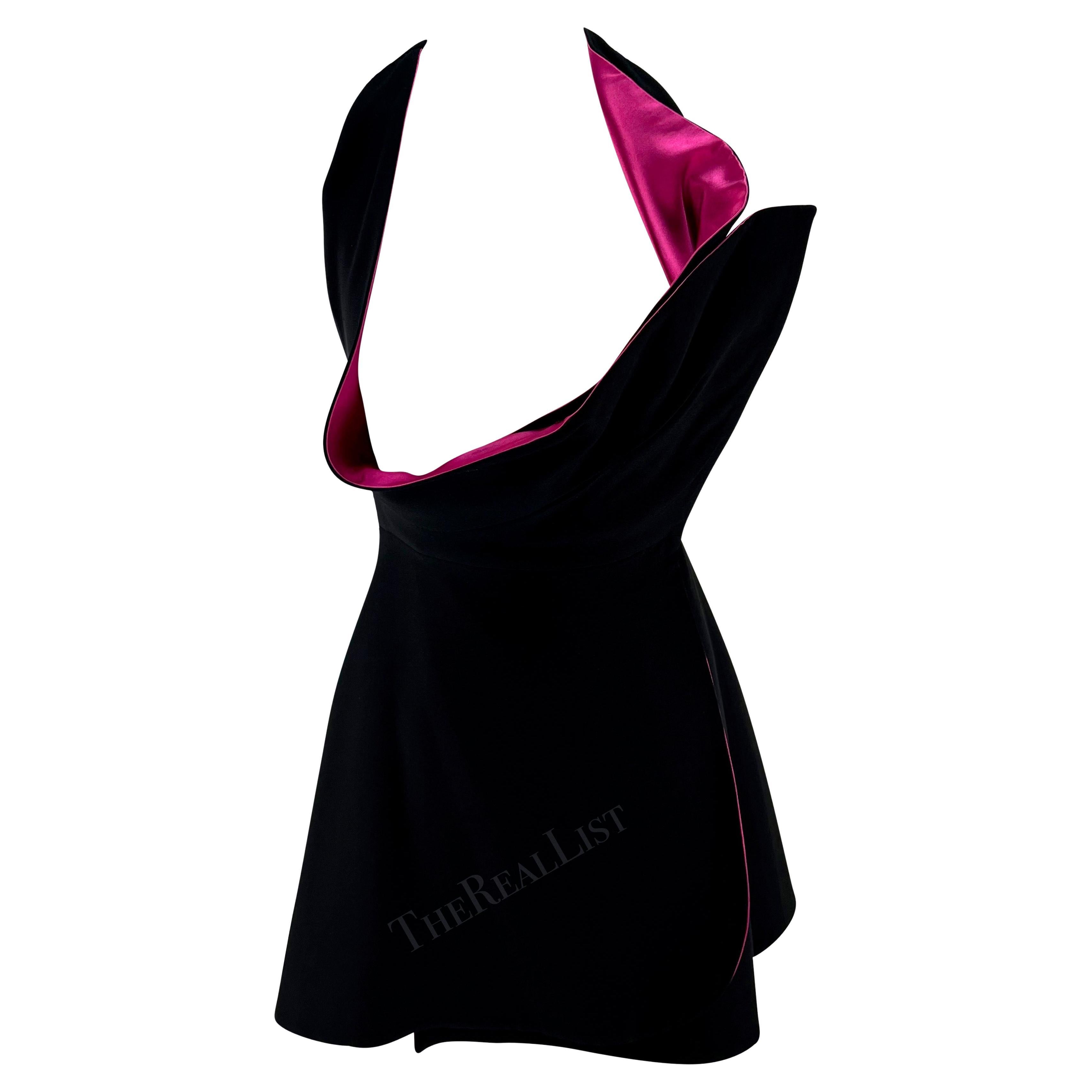 Giani Versace Runway A/H 1991 - Mini robe portefeuille noire, rose vif et ouverte sur le buste en vente