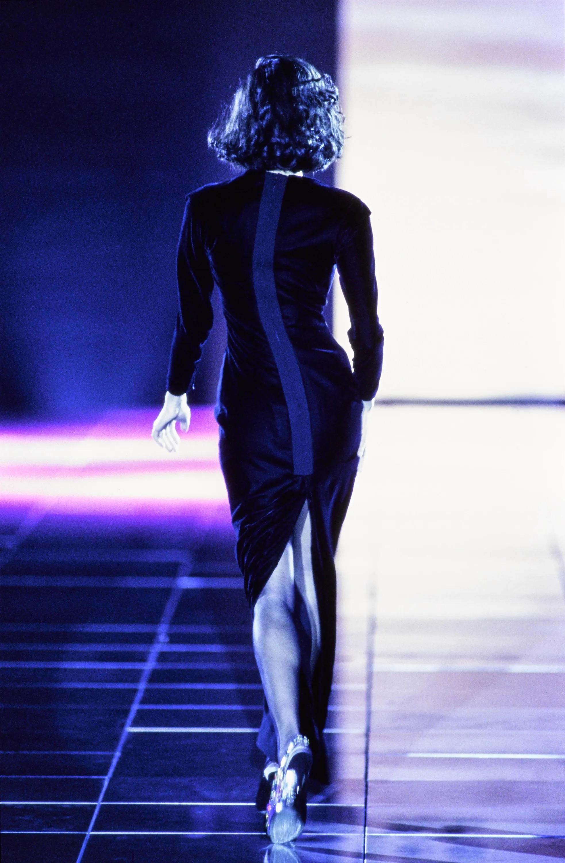 F/W 1991 Gianni Versace Black Velvet Plunging Neckline Runway Dress 2