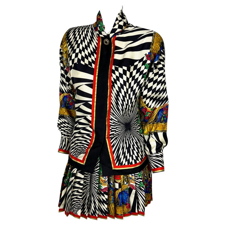 F/W 1991 Gianni Versace Couture Op Art Atelier Print Pleated Skirt Blouse Set For Sale 1