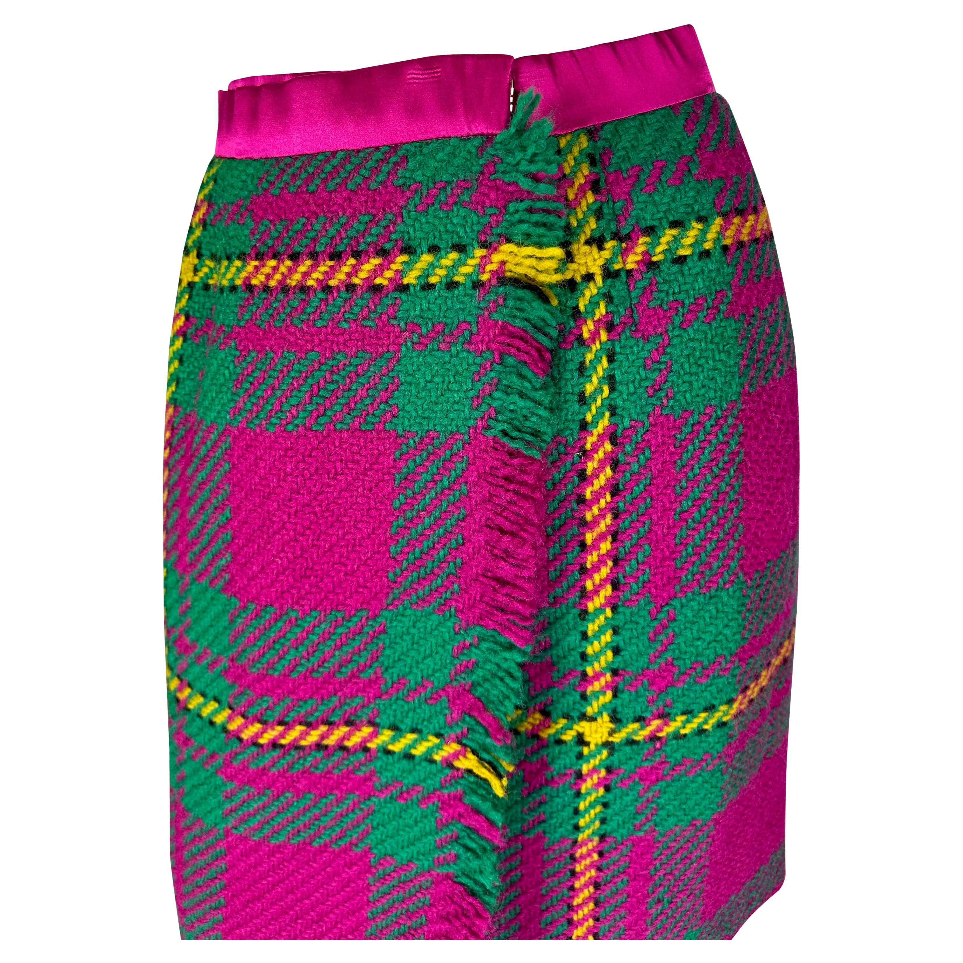 Women's F/W 1991 Oscar de La Renta Runway Pink Green Tartan Fringe Wrap Pencil Skirt For Sale